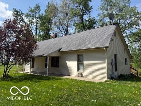 8520 S 150 W Columbus IN 47201