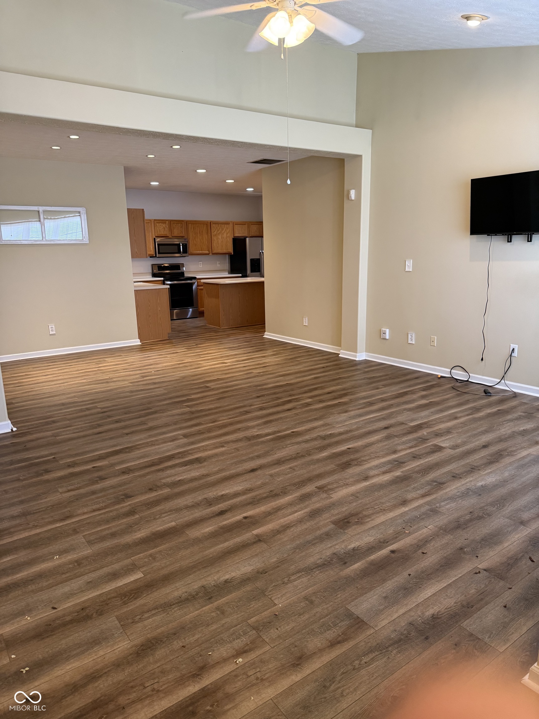 6981 Park Square Drive C