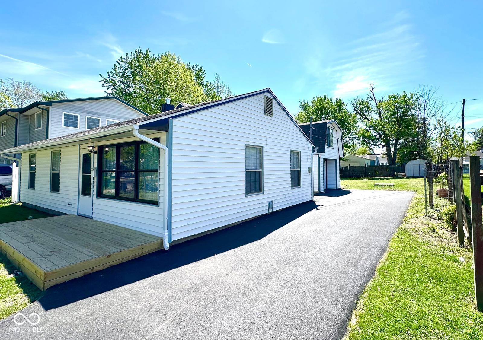 5725 Greenfield Avenue