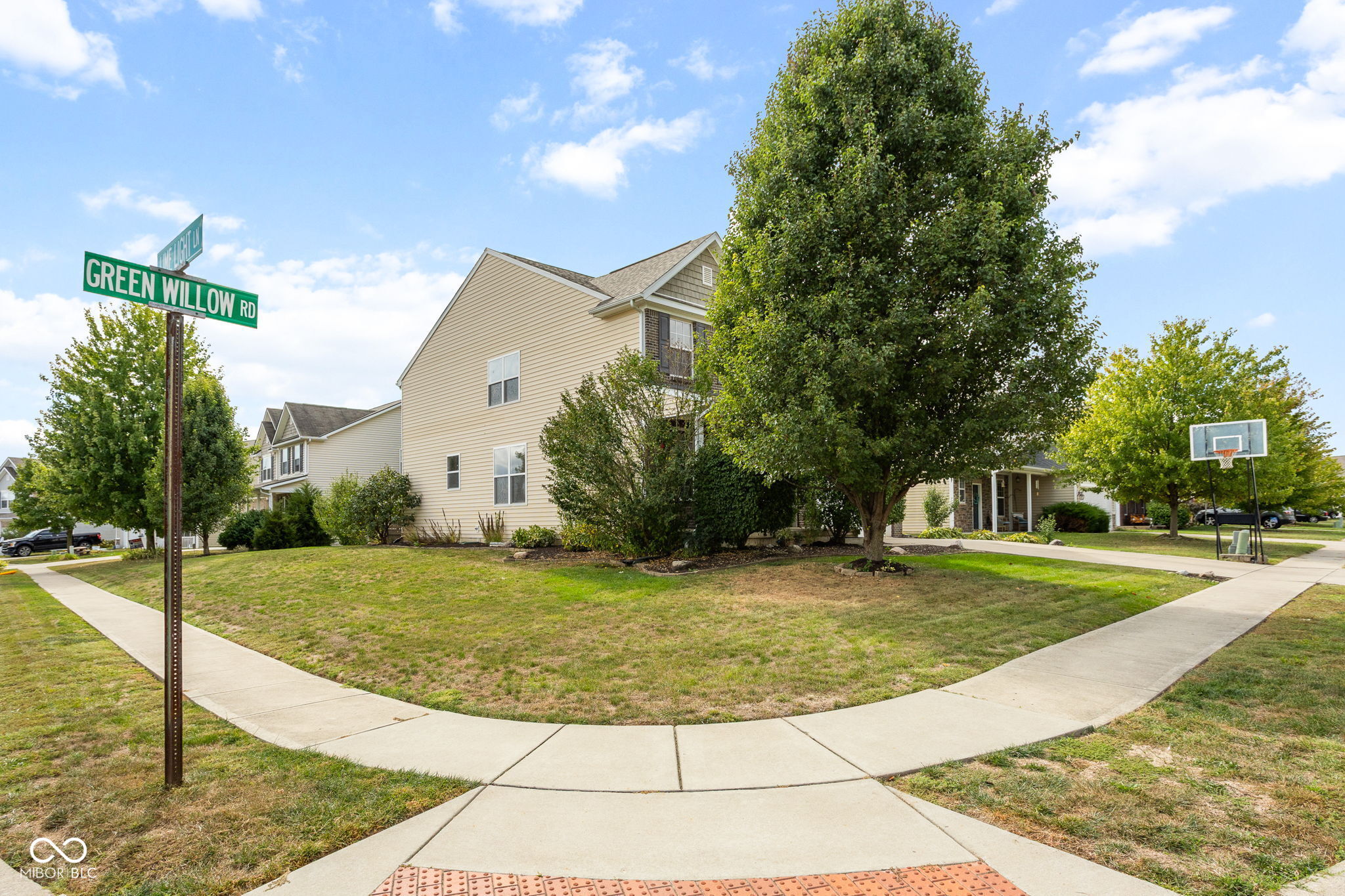 6091 Green Willow Road