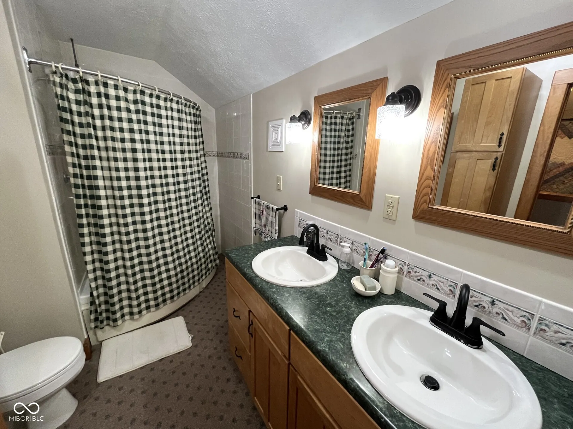 Brownstown, Indiana 47220, United States, 3 Bedrooms Bedrooms, ,2 BathroomsBathrooms,Residential,Pending,44223