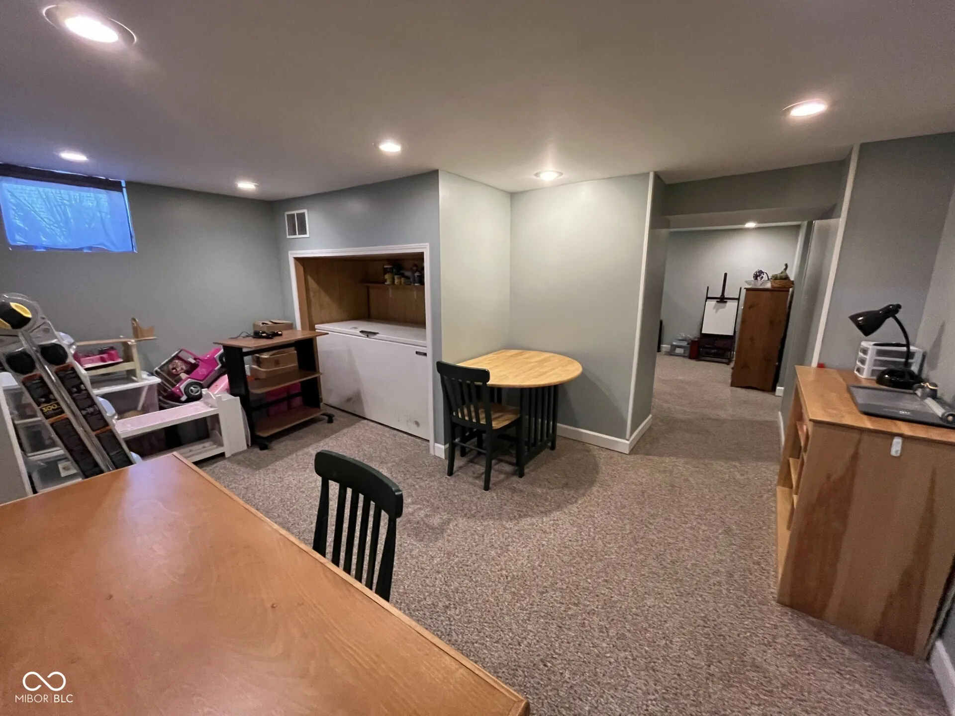 Brownstown, Indiana 47220, United States, 3 Bedrooms Bedrooms, ,2 BathroomsBathrooms,Residential,Pending,44223