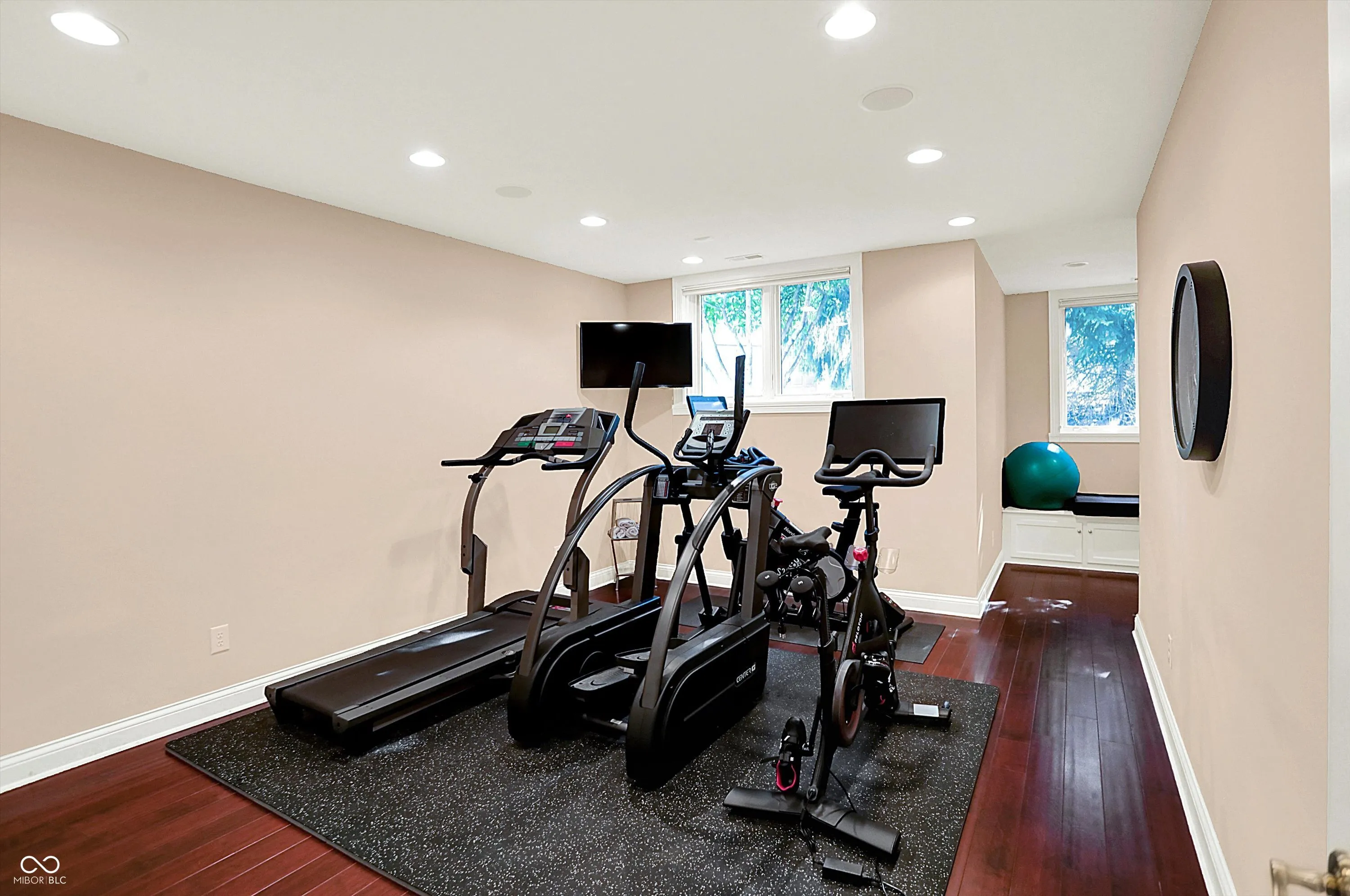 Fishers, Indiana 46037, United States, 6 Bedrooms Bedrooms, ,9 BathroomsBathrooms,Residential,Active,214118