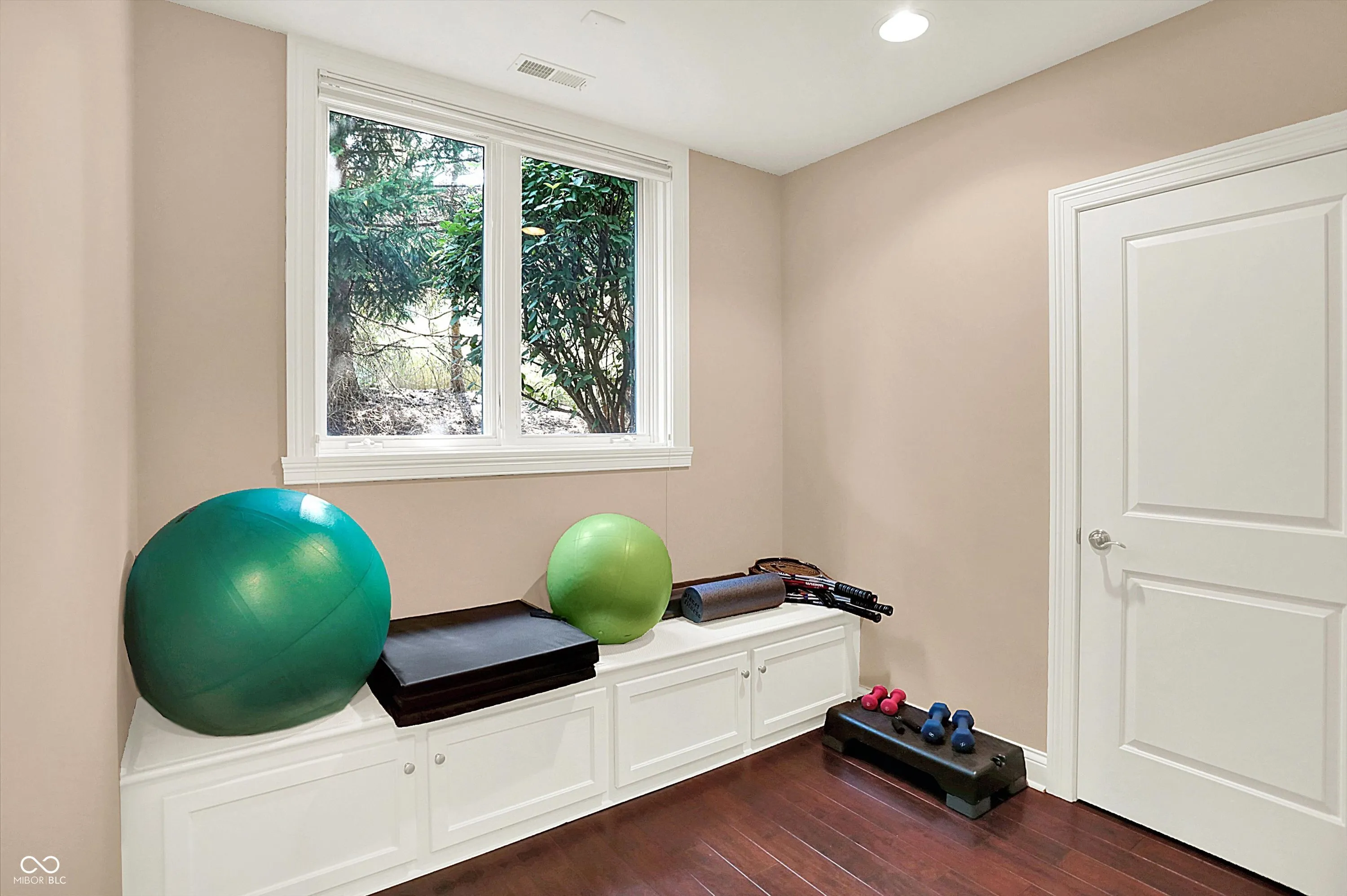 Fishers, Indiana 46037, United States, 6 Bedrooms Bedrooms, ,9 BathroomsBathrooms,Residential,Active,214118