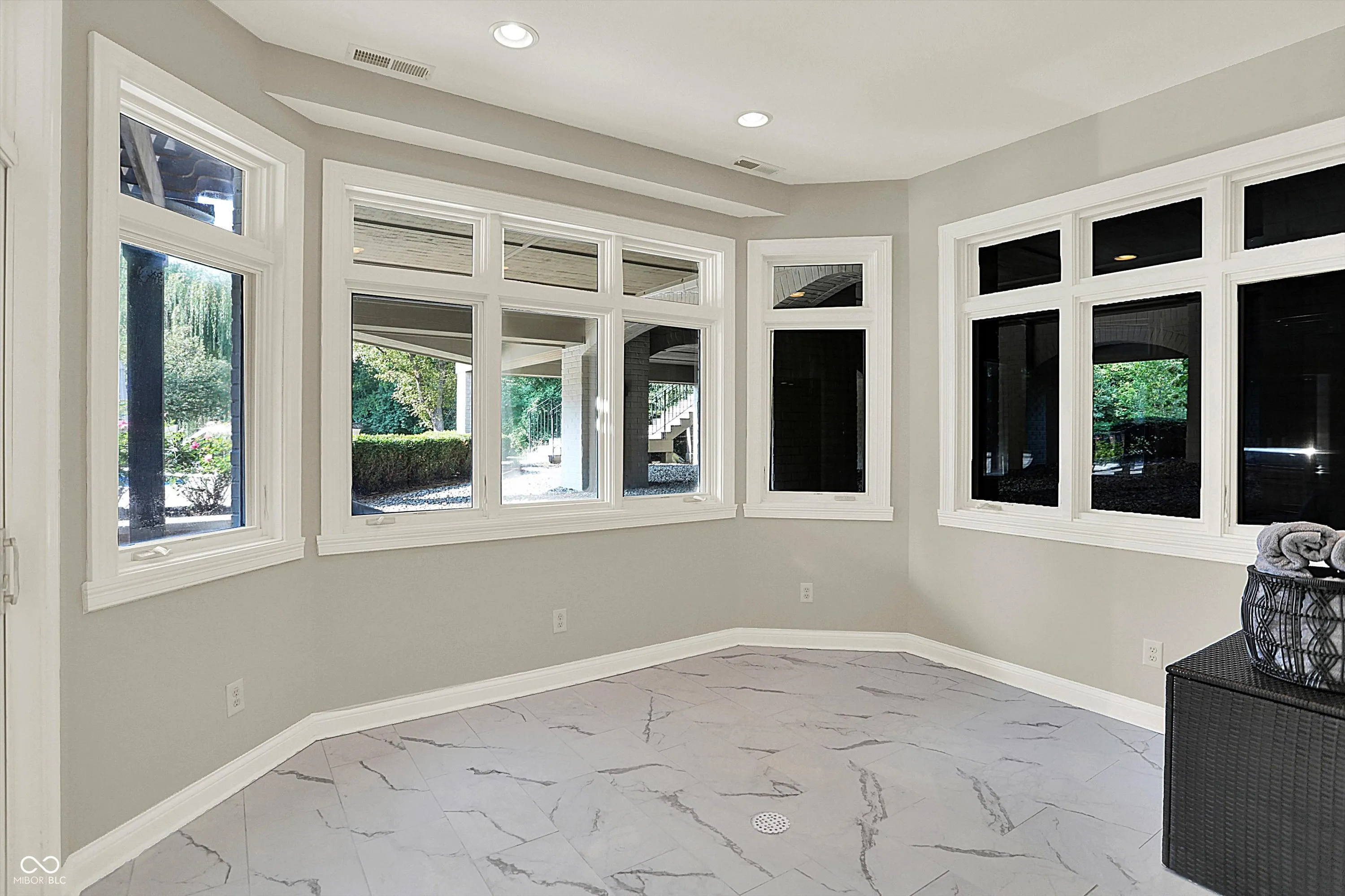 Fishers, Indiana 46037, United States, 6 Bedrooms Bedrooms, ,9 BathroomsBathrooms,Residential,Active,214118