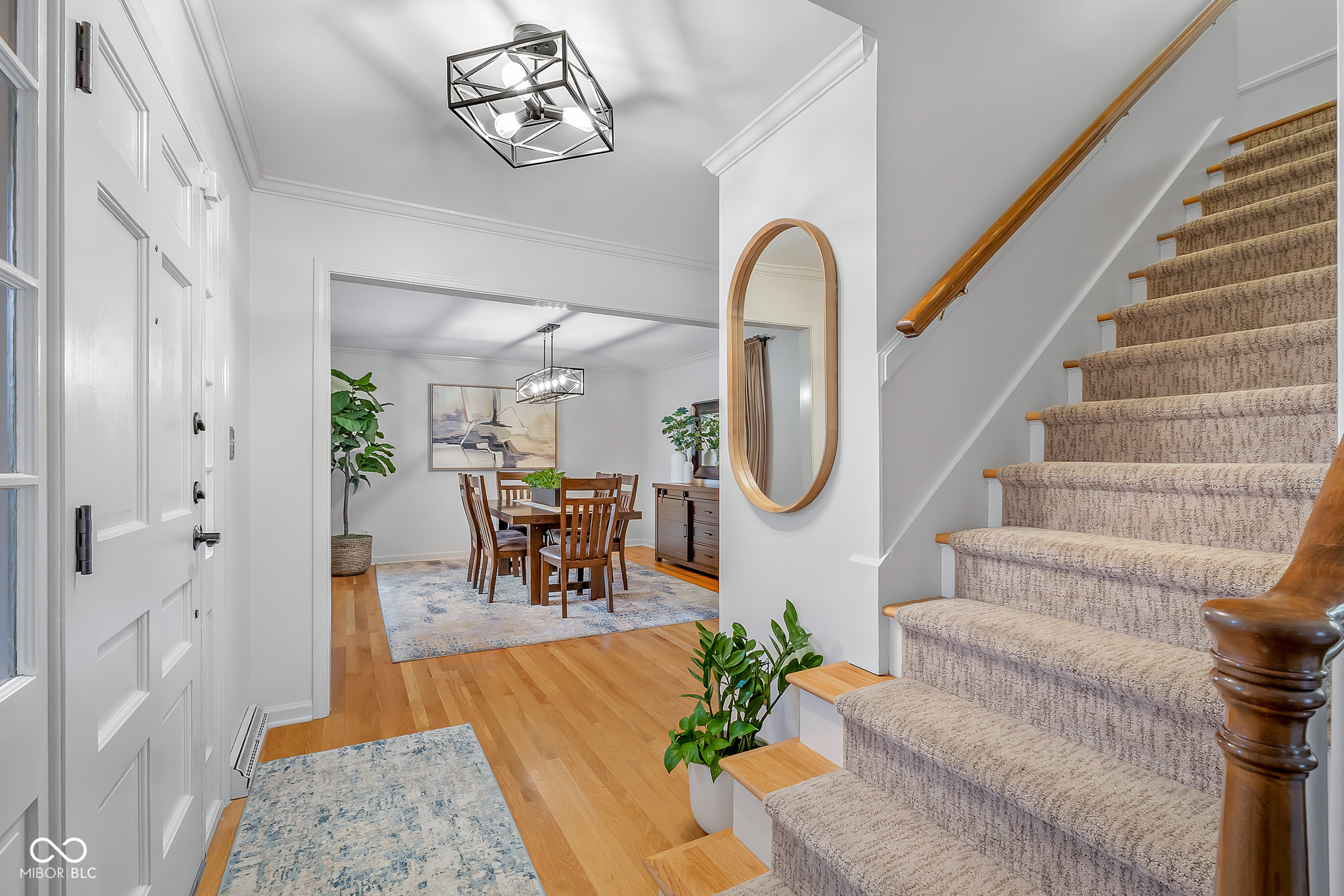 4123 N Riverside Drive