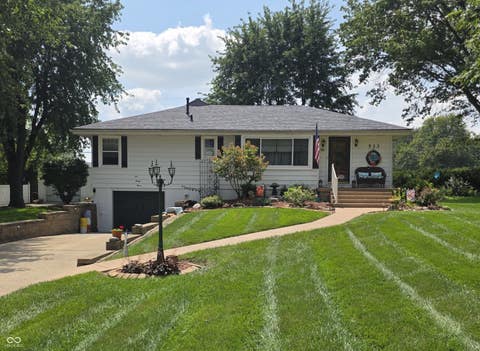 Photo of 533 Lockerbie Road, Shelbyville, IN 46176 (MLS # 22122575)