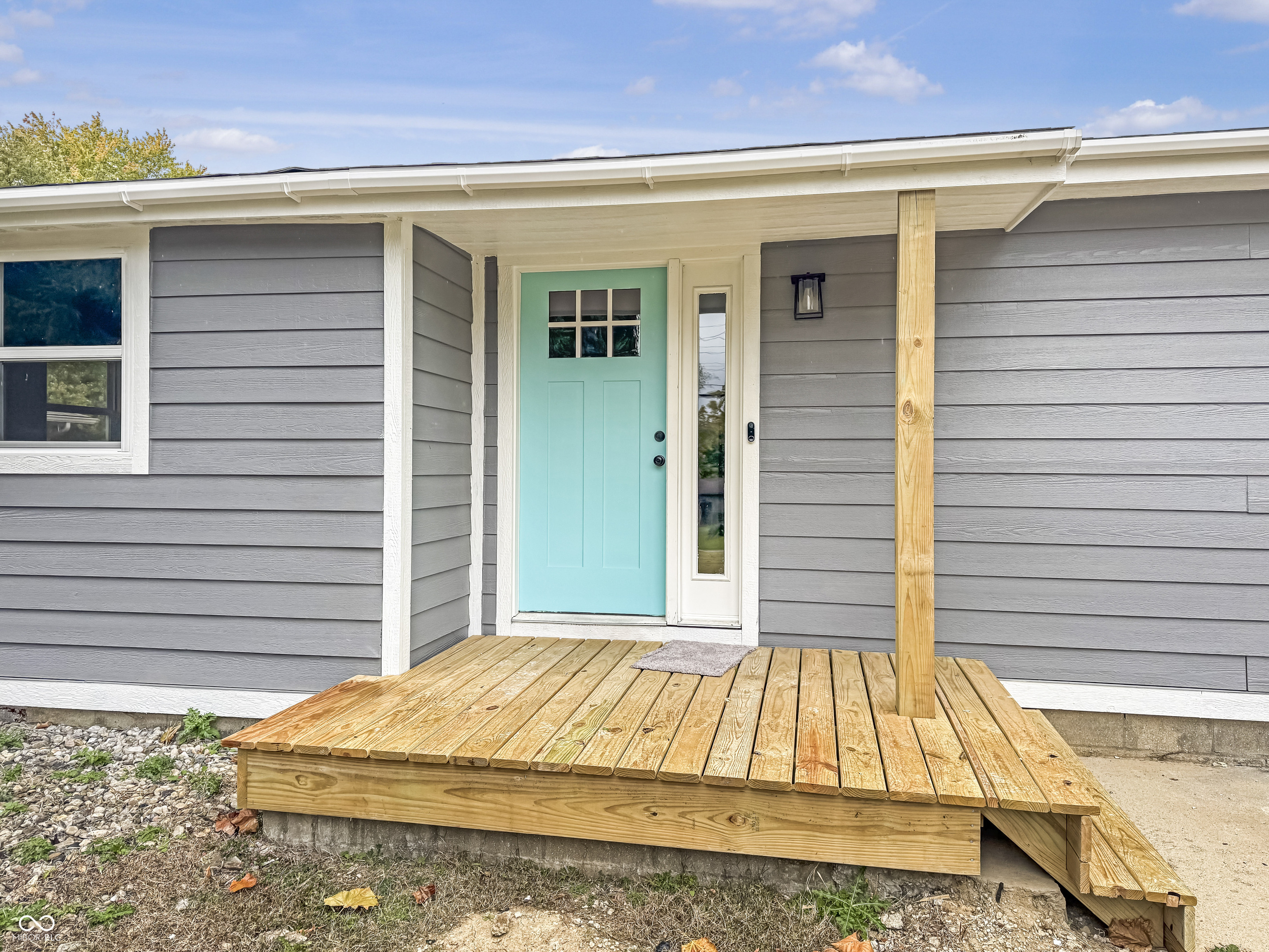 2932 E Edgewood Avenue