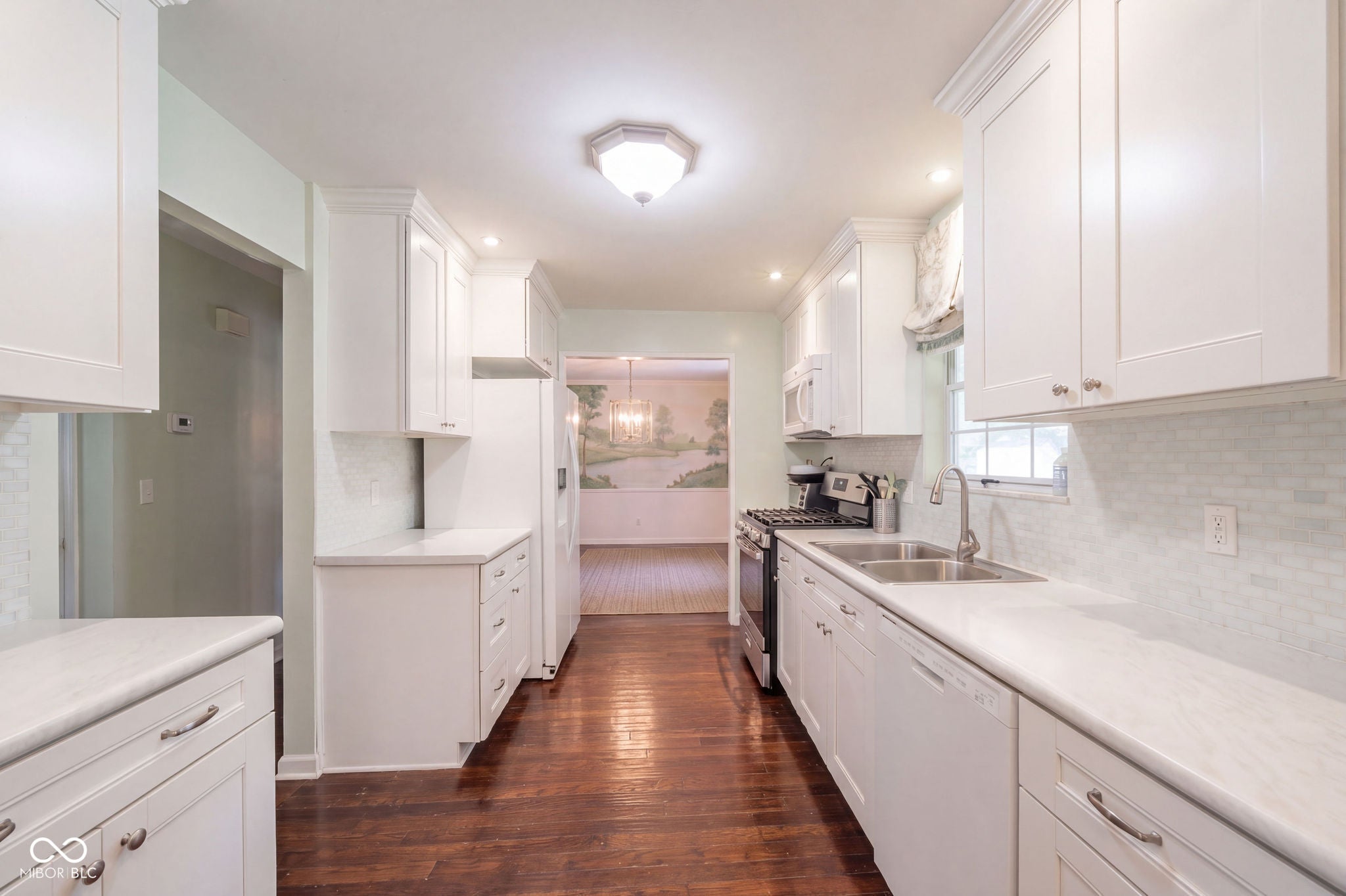 908 Whispering Trail