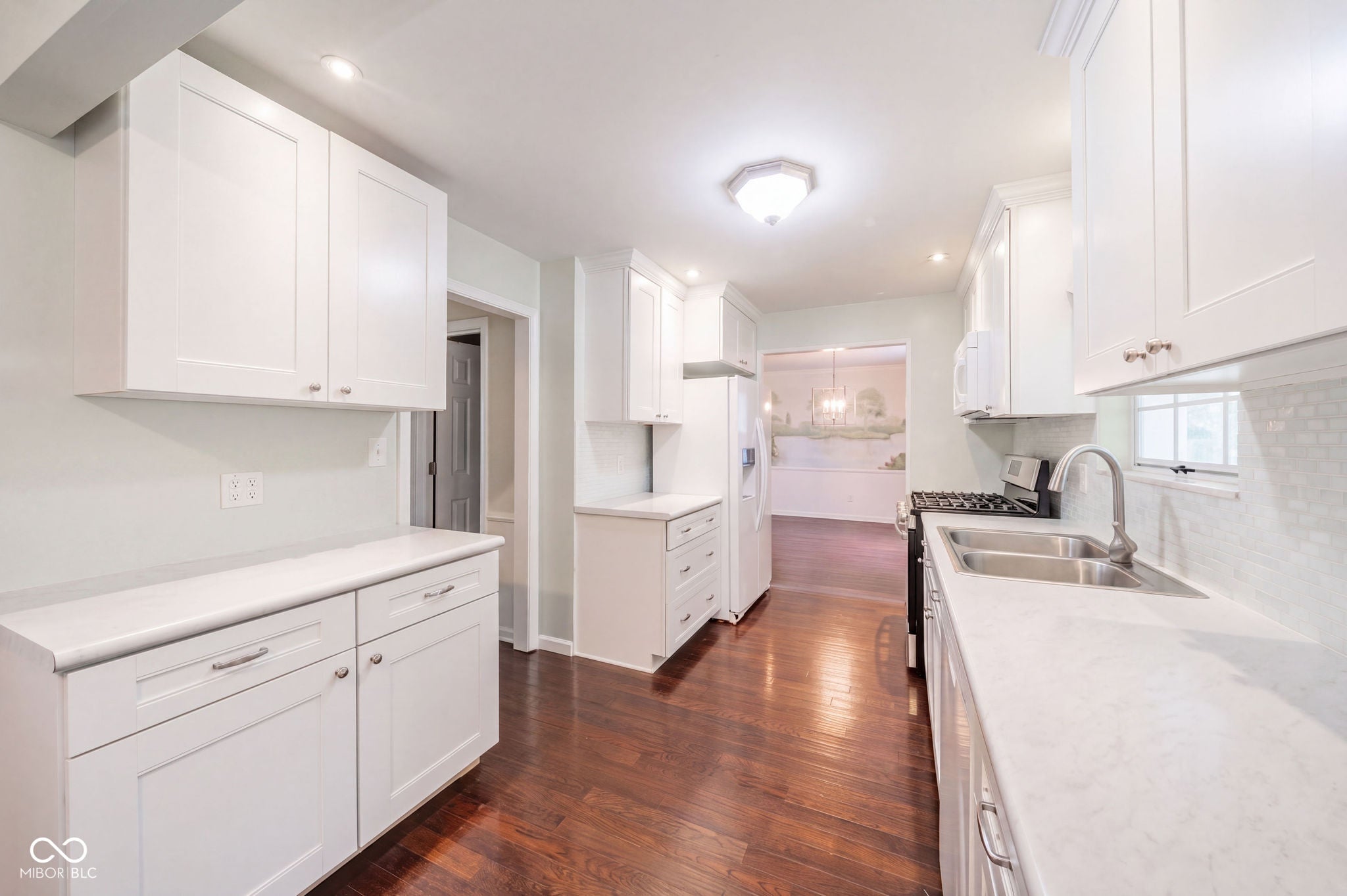 908 Whispering Trail