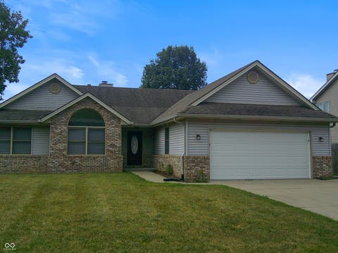 Photo of 2289 Broadmoor Lane, Columbus, IN 47203 (MLS # 22118452)