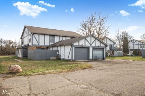 Photo of 9887 Royce Drive, Indianapolis, IN 46235 (MLS # 22076441)