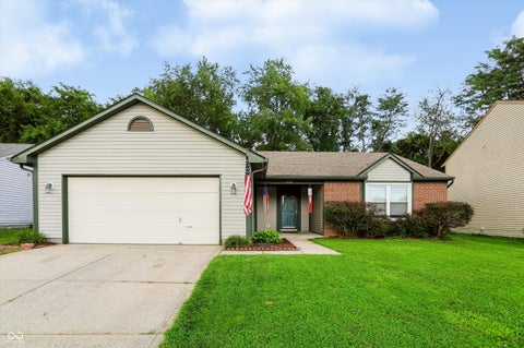 Photo of 5436 Milhouse Road, Indianapolis, IN 46221 (MLS # 22107786)