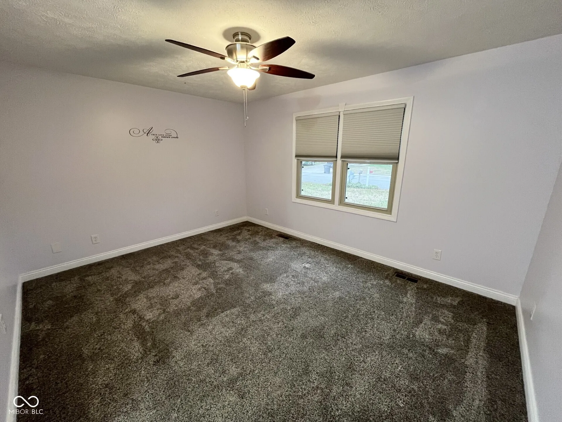 Seymour, Indiana 47274, United States, 3 Bedrooms Bedrooms, ,3 BathroomsBathrooms,Residential,Active,251040