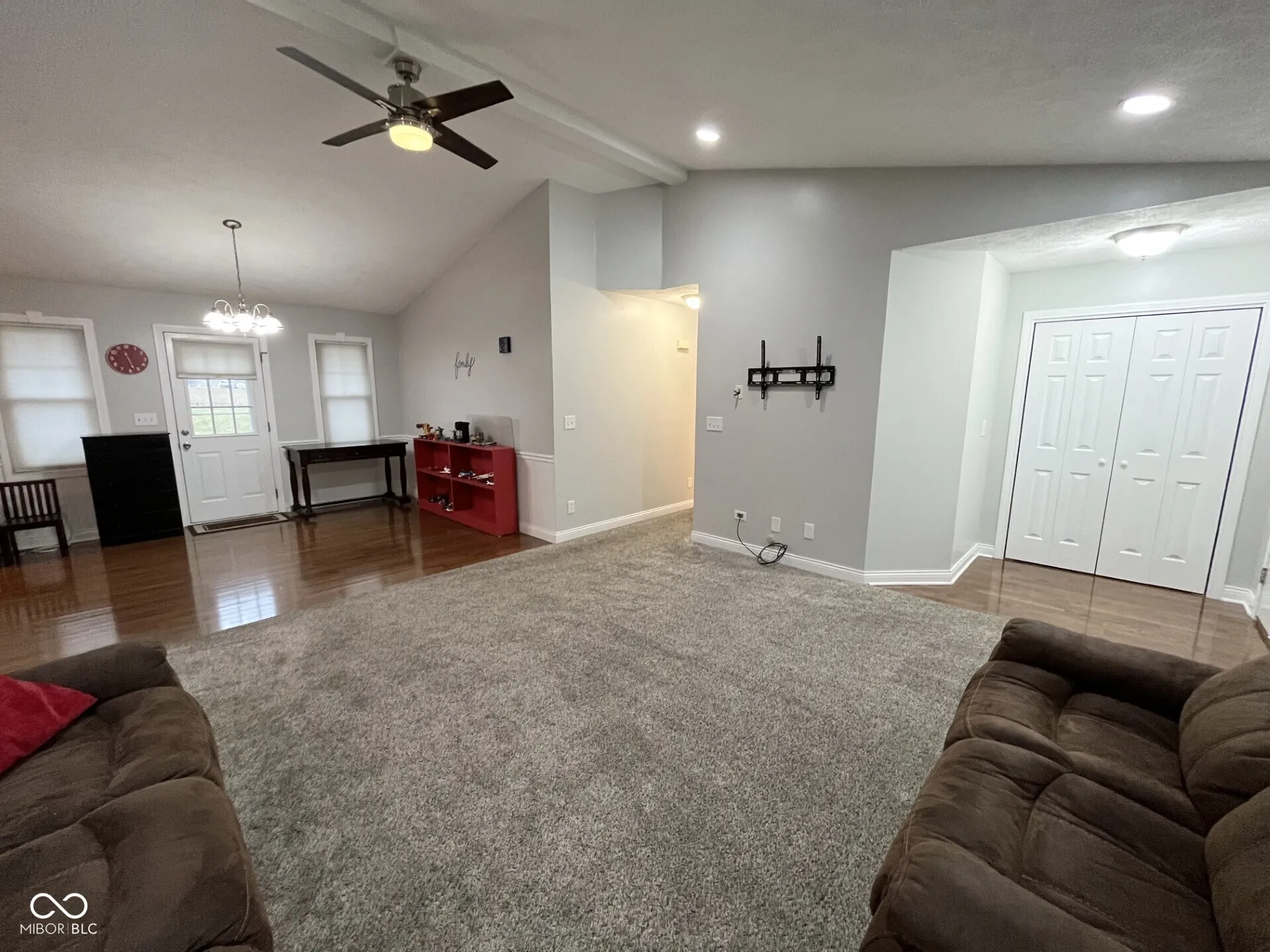 Seymour, Indiana 47274, United States, 3 Bedrooms Bedrooms, ,3 BathroomsBathrooms,Residential,Active,251040