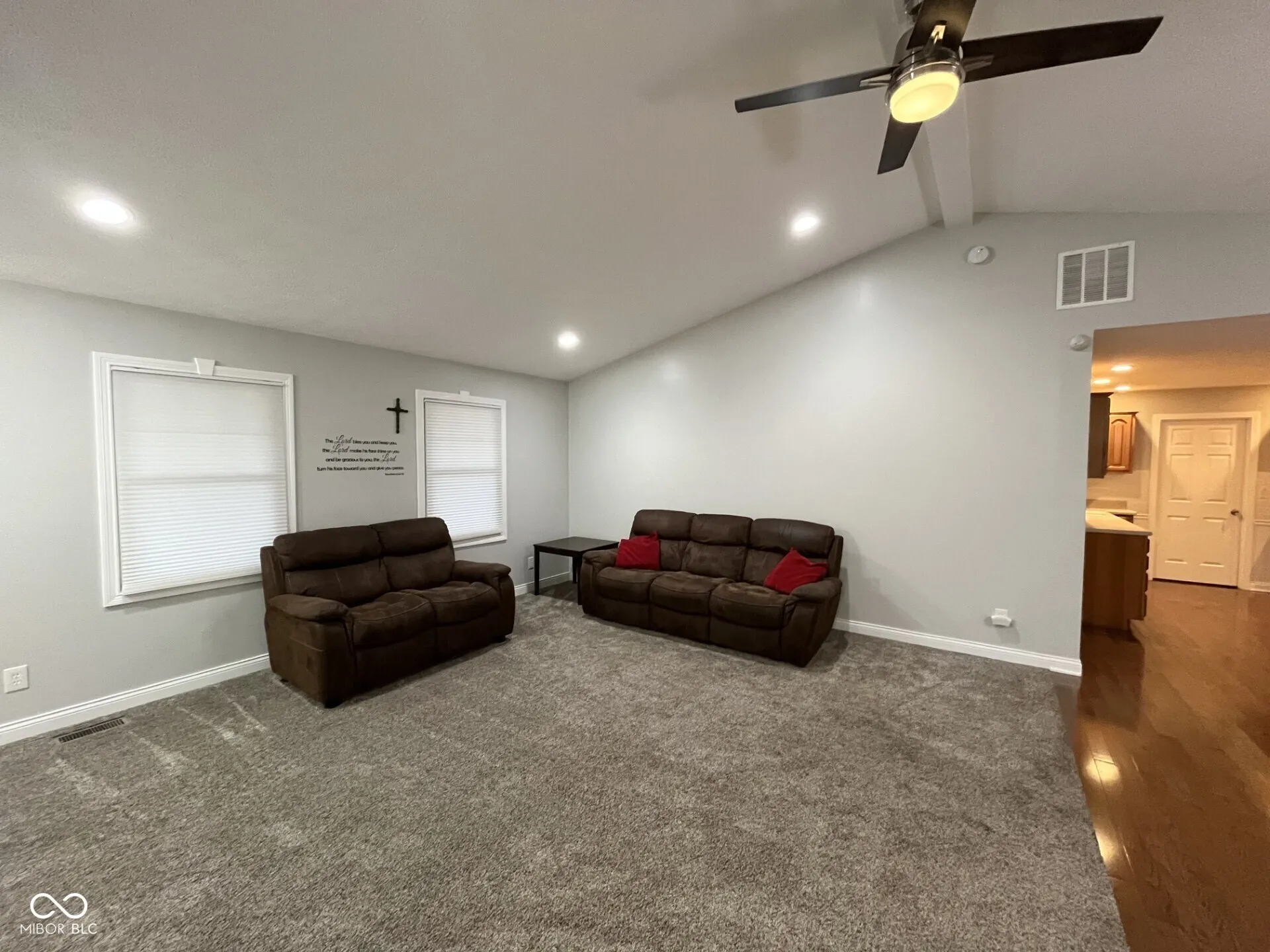 Seymour, Indiana 47274, United States, 3 Bedrooms Bedrooms, ,3 BathroomsBathrooms,Residential,Active,251040