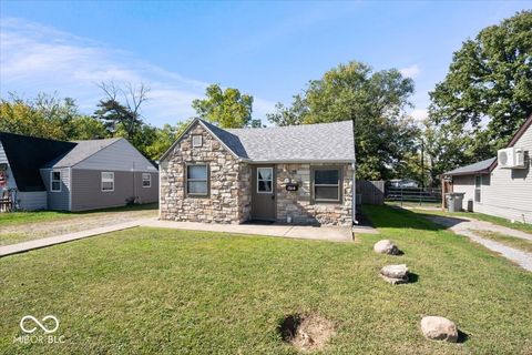 Photo of 1214 S Chester Avenue, Indianapolis, IN 46203 (MLS # 22067115)