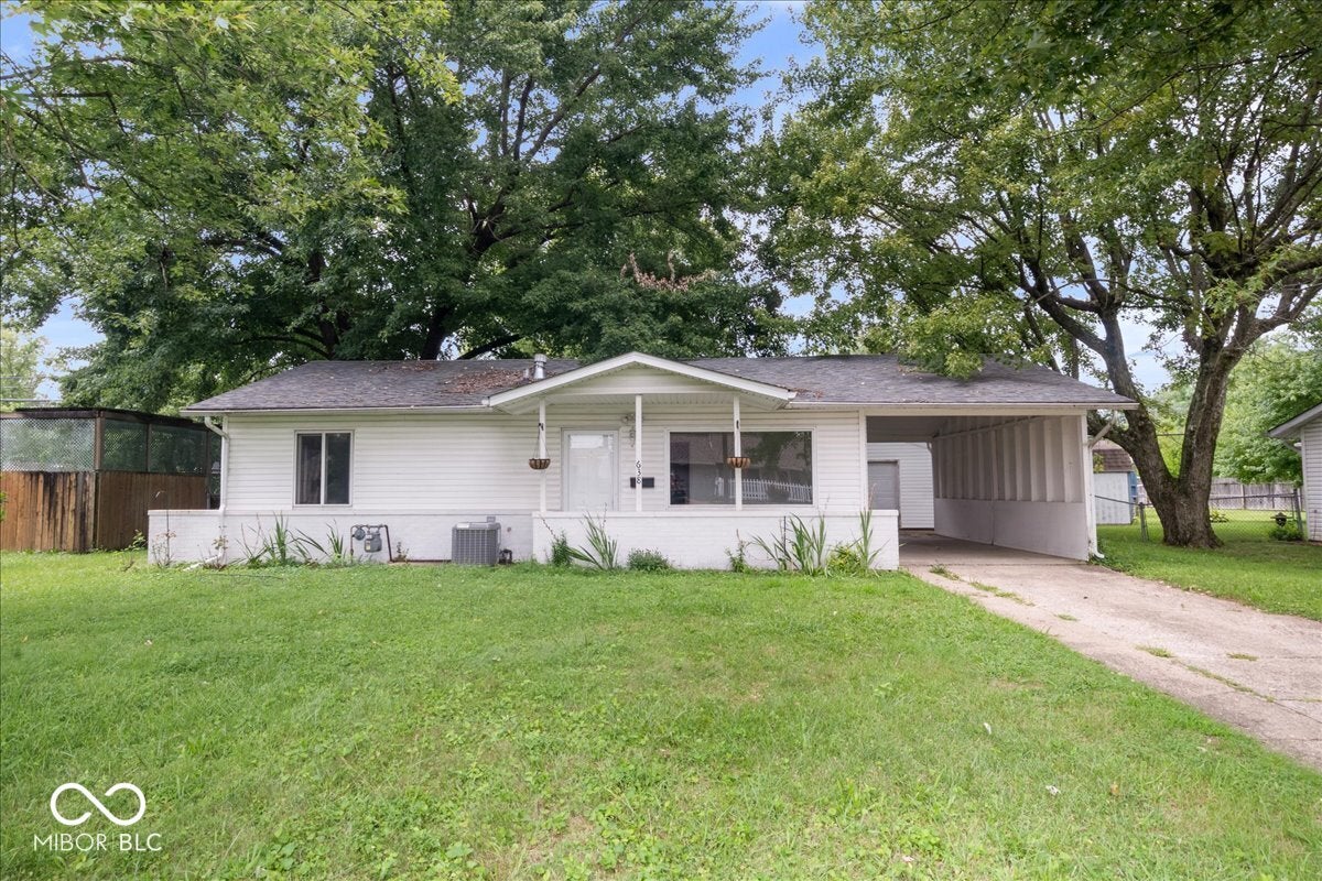 638 Sweetbriar Avenue