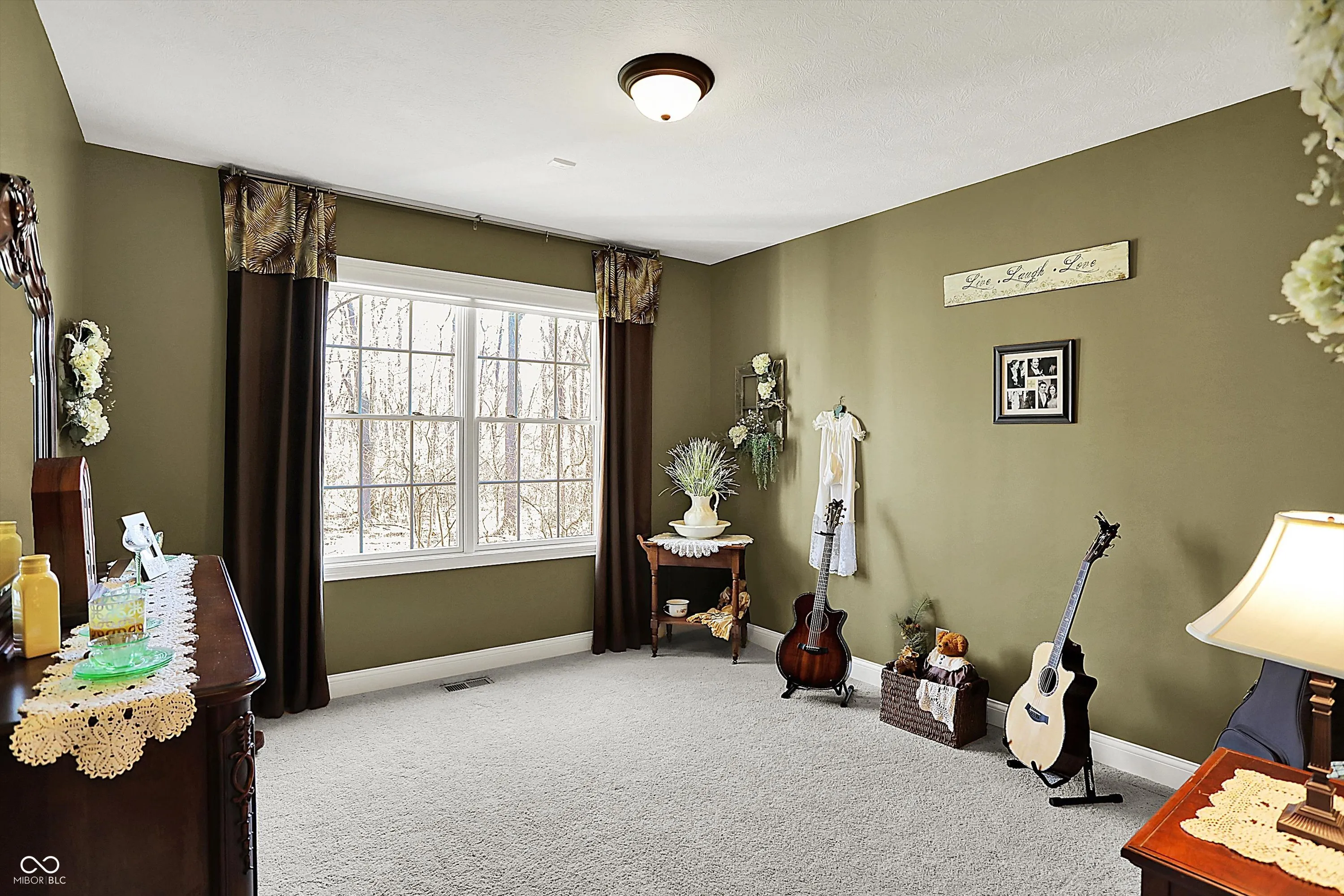 McCordsville, Indiana 46055, United States, 5 Bedrooms Bedrooms, ,4 BathroomsBathrooms,Residential,Pending,85859