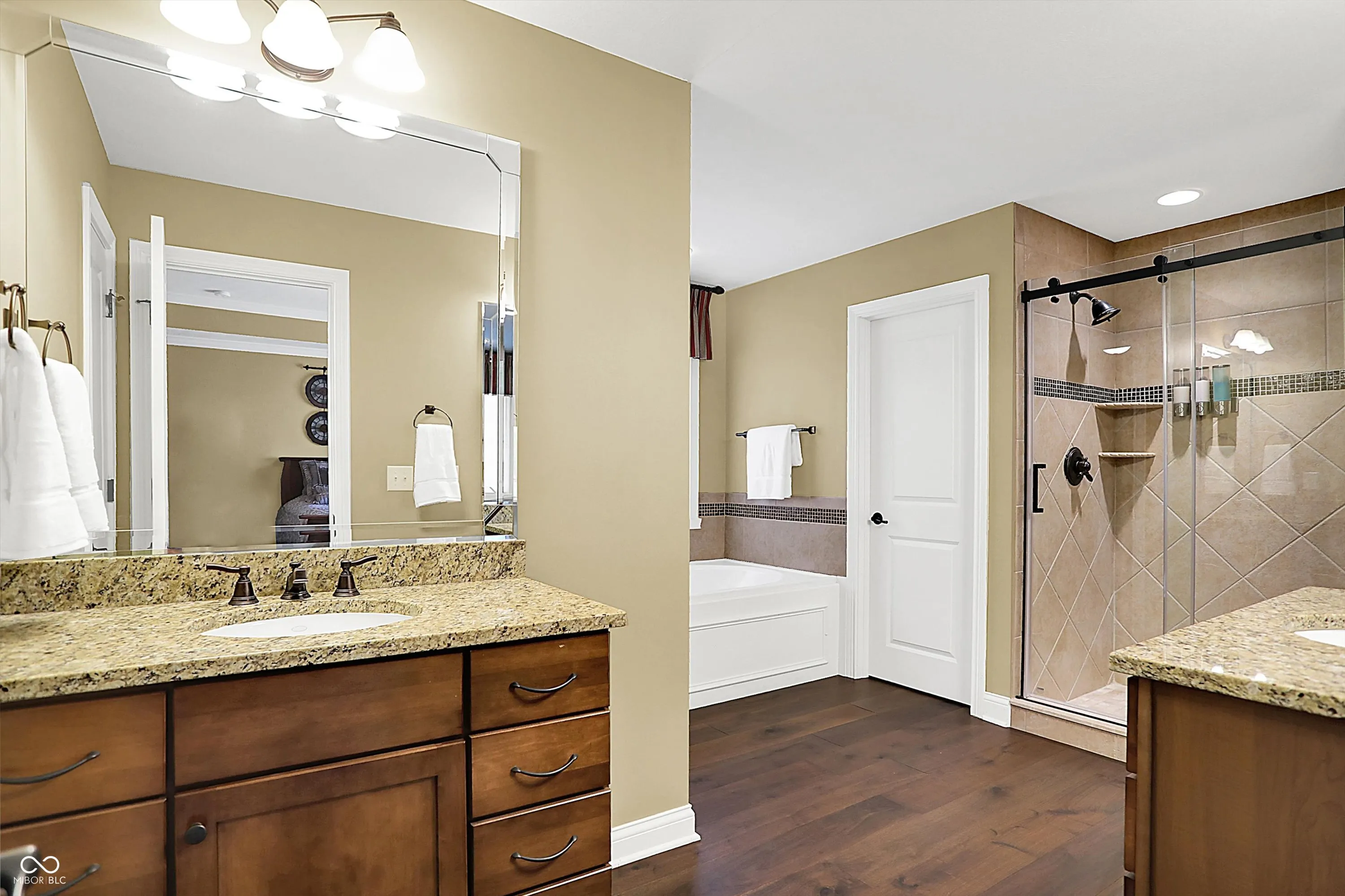 McCordsville, Indiana 46055, United States, 5 Bedrooms Bedrooms, ,4 BathroomsBathrooms,Residential,Pending,85859