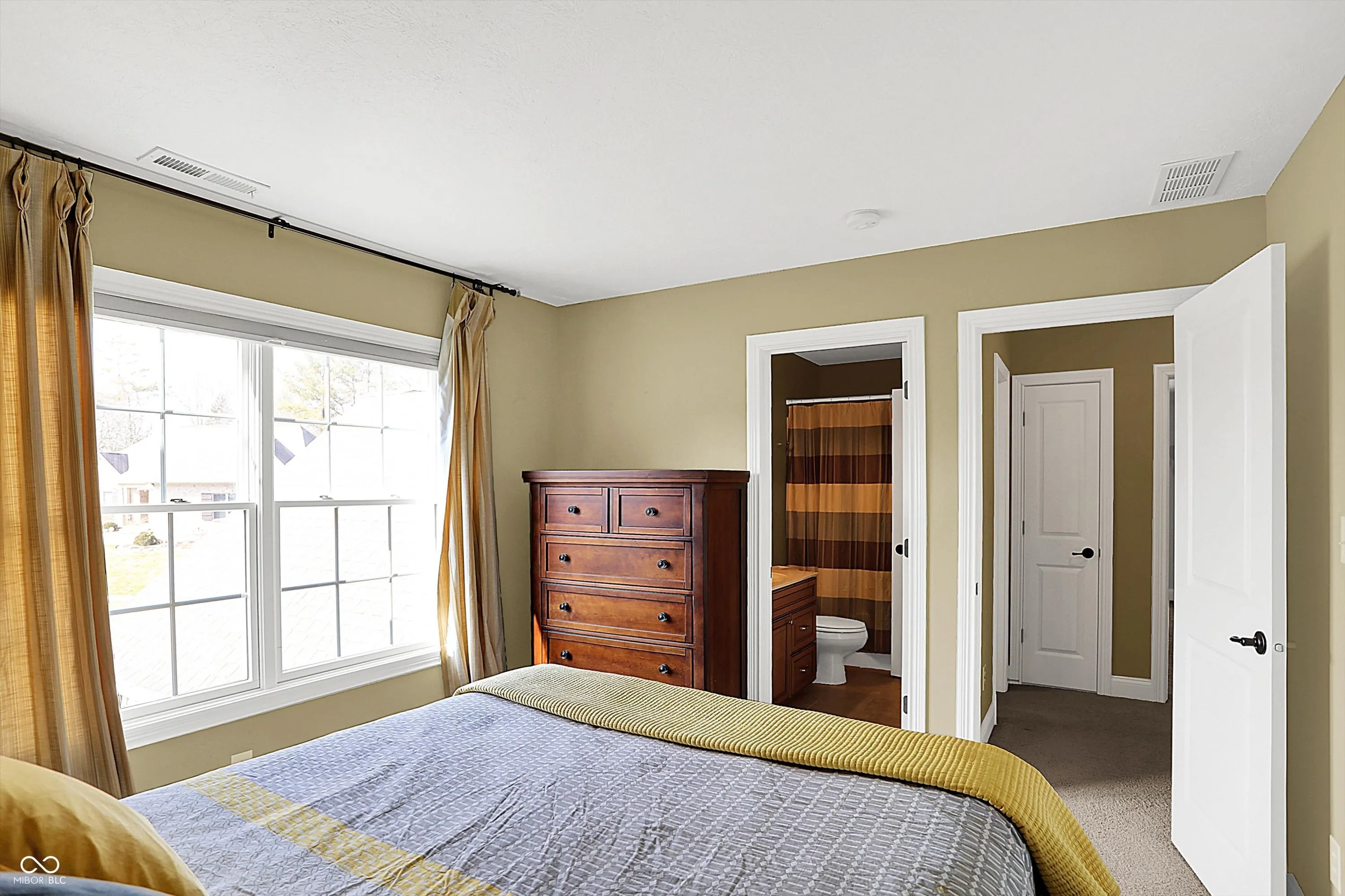 McCordsville, Indiana 46055, United States, 5 Bedrooms Bedrooms, ,4 BathroomsBathrooms,Residential,Pending,85859