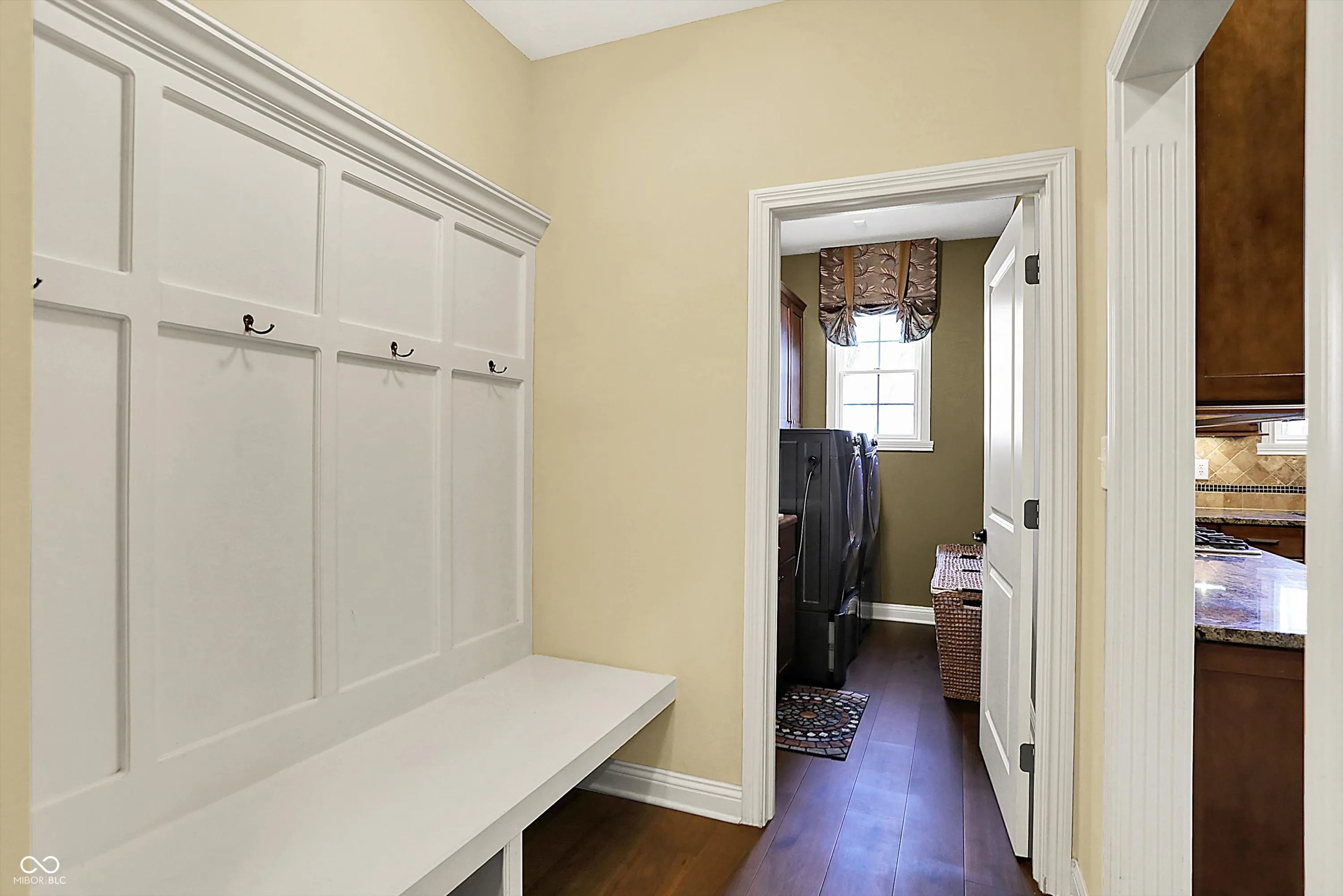 McCordsville, Indiana 46055, United States, 5 Bedrooms Bedrooms, ,4 BathroomsBathrooms,Residential,Pending,85859