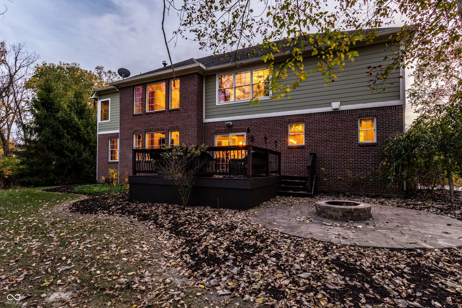 McCordsville, Indiana 46055, United States, 5 Bedrooms Bedrooms, ,4 BathroomsBathrooms,Residential,Pending,85859