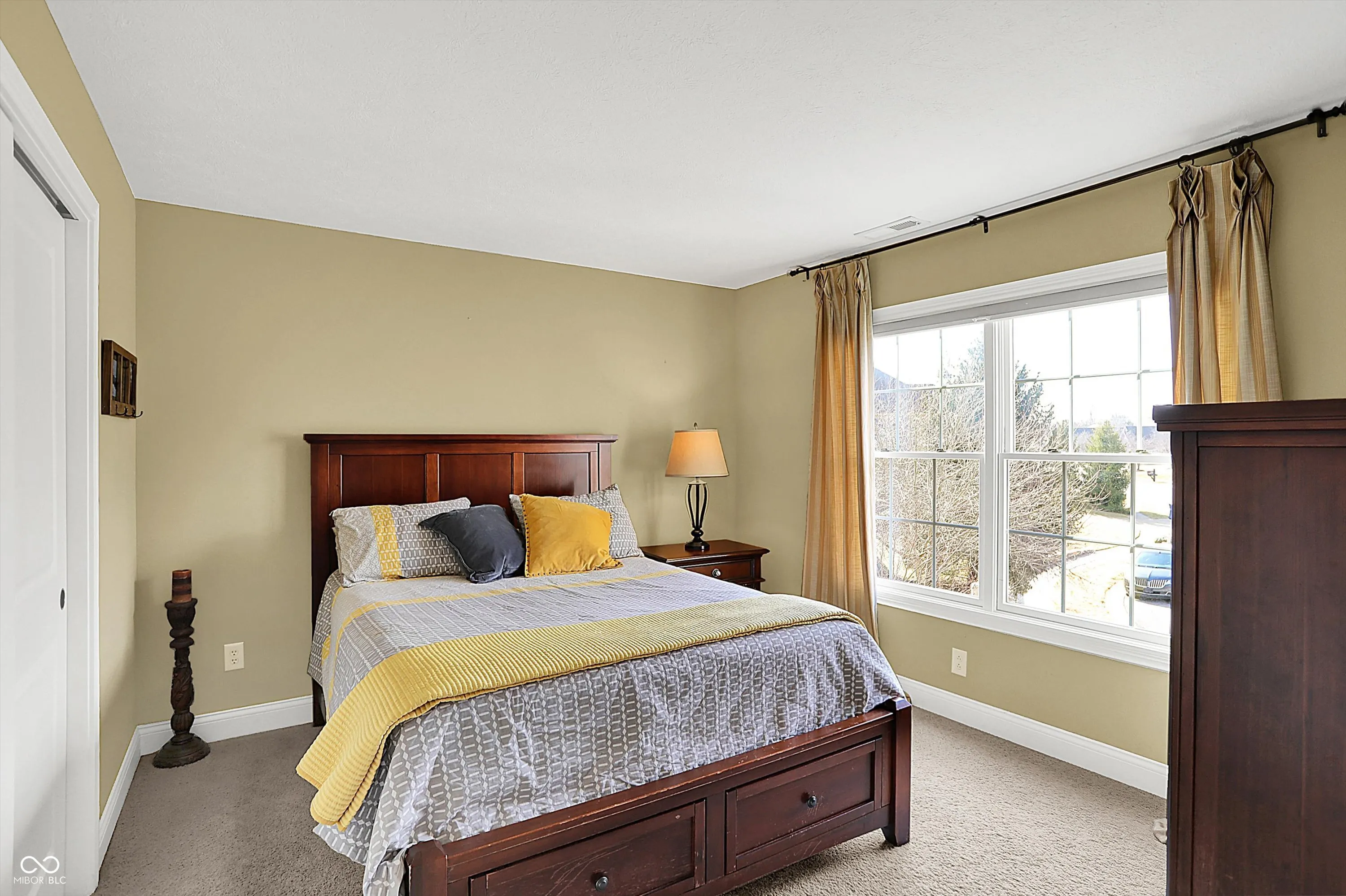 McCordsville, Indiana 46055, United States, 5 Bedrooms Bedrooms, ,4 BathroomsBathrooms,Residential,Pending,85859