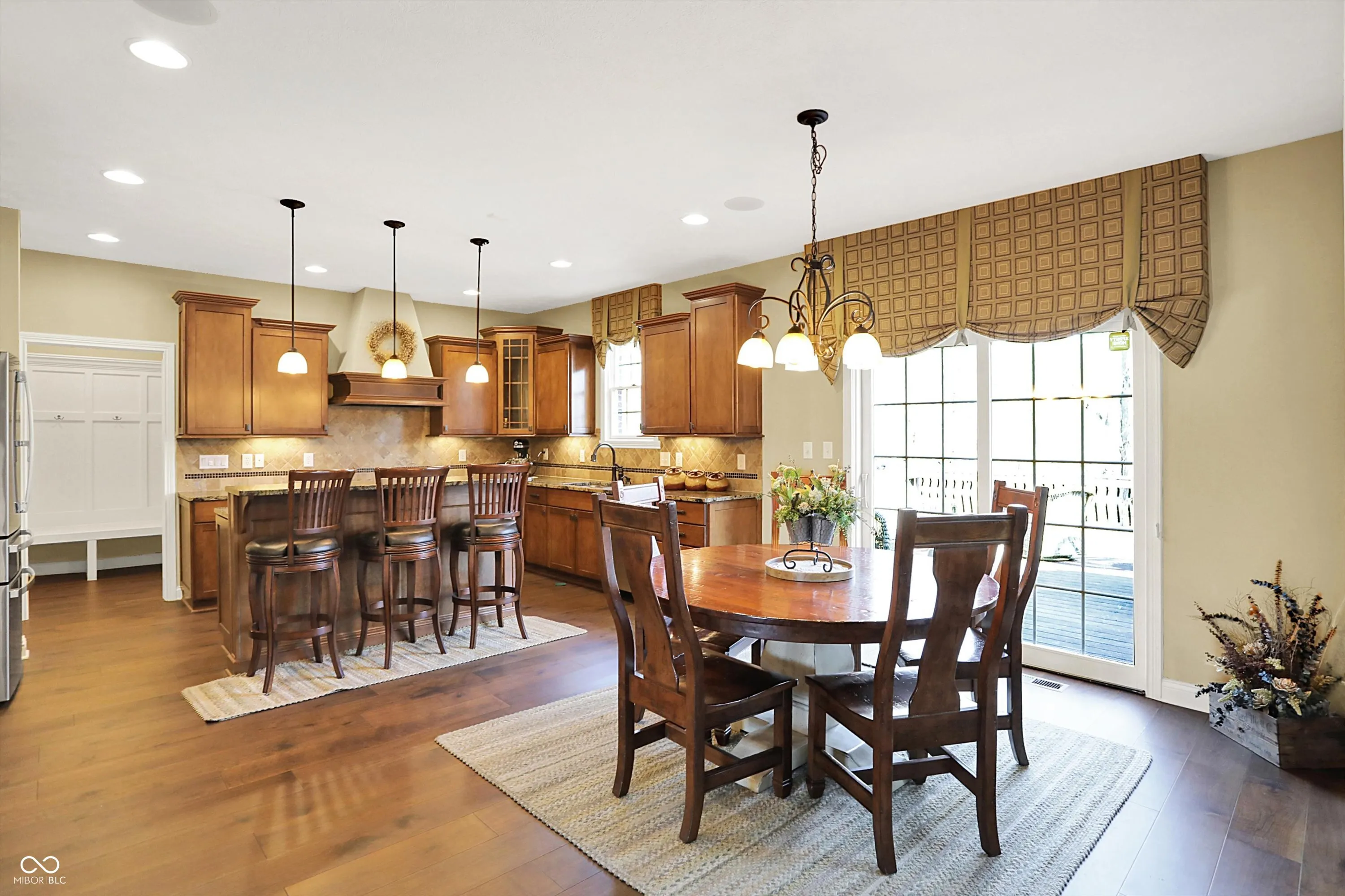 McCordsville, Indiana 46055, United States, 5 Bedrooms Bedrooms, ,4 BathroomsBathrooms,Residential,Pending,85859