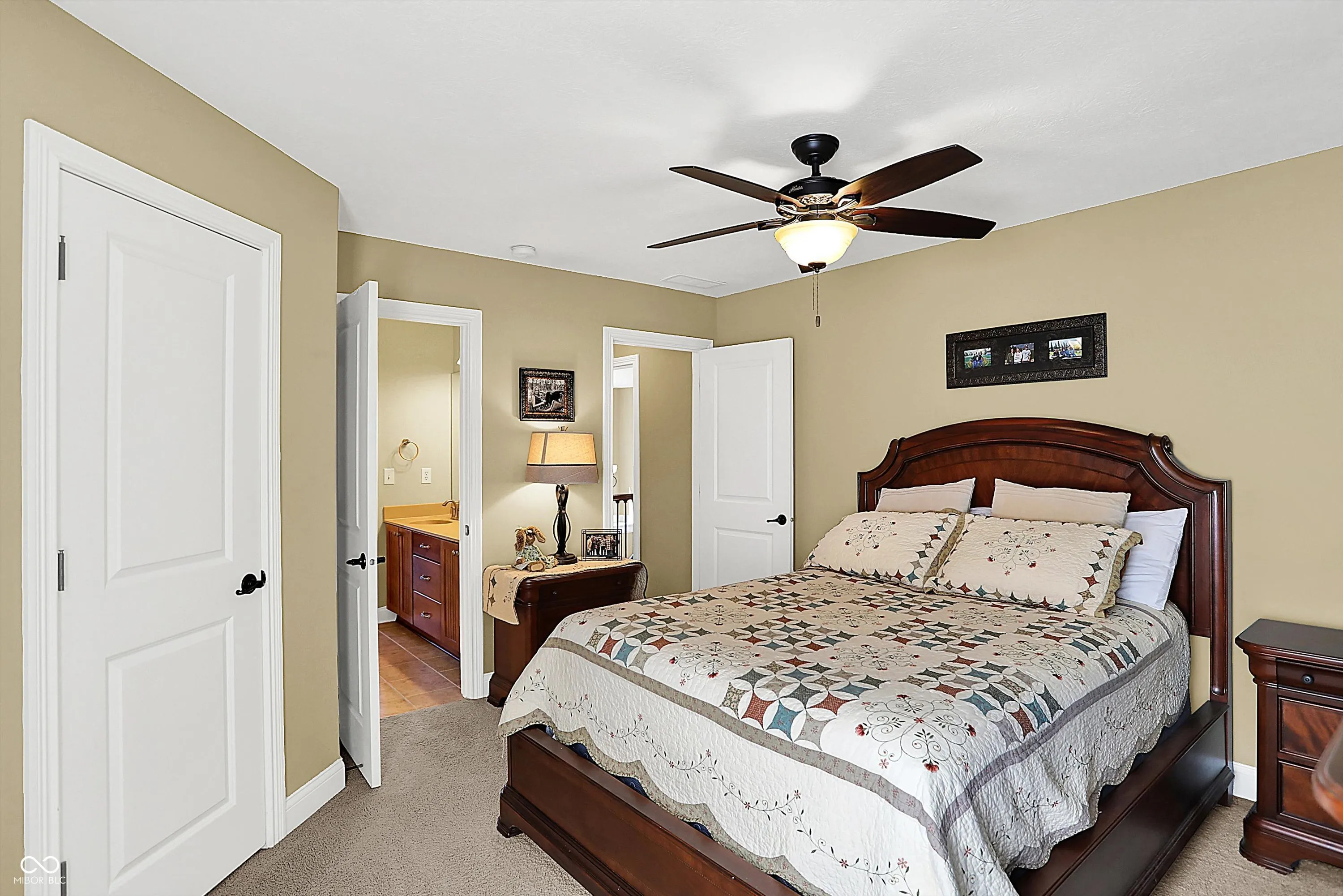 McCordsville, Indiana 46055, United States, 5 Bedrooms Bedrooms, ,4 BathroomsBathrooms,Residential,Pending,85859