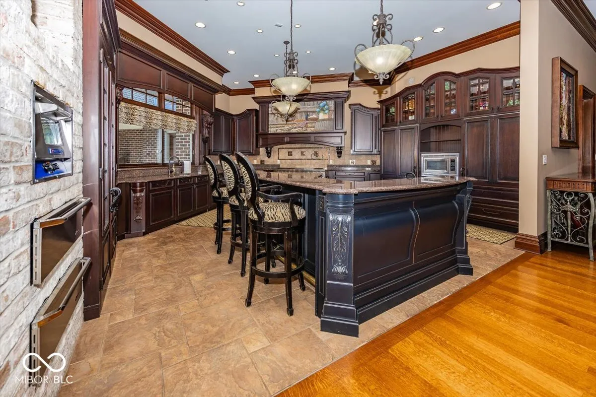 Greenfield, Indiana 46140, United States, 6 Bedrooms Bedrooms, ,8 BathroomsBathrooms,Residential,Pending,31822