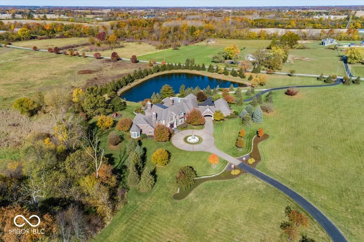 Greenfield, Indiana 46140, United States, 6 Bedrooms Bedrooms, ,8 BathroomsBathrooms,Residential,Pending,31822