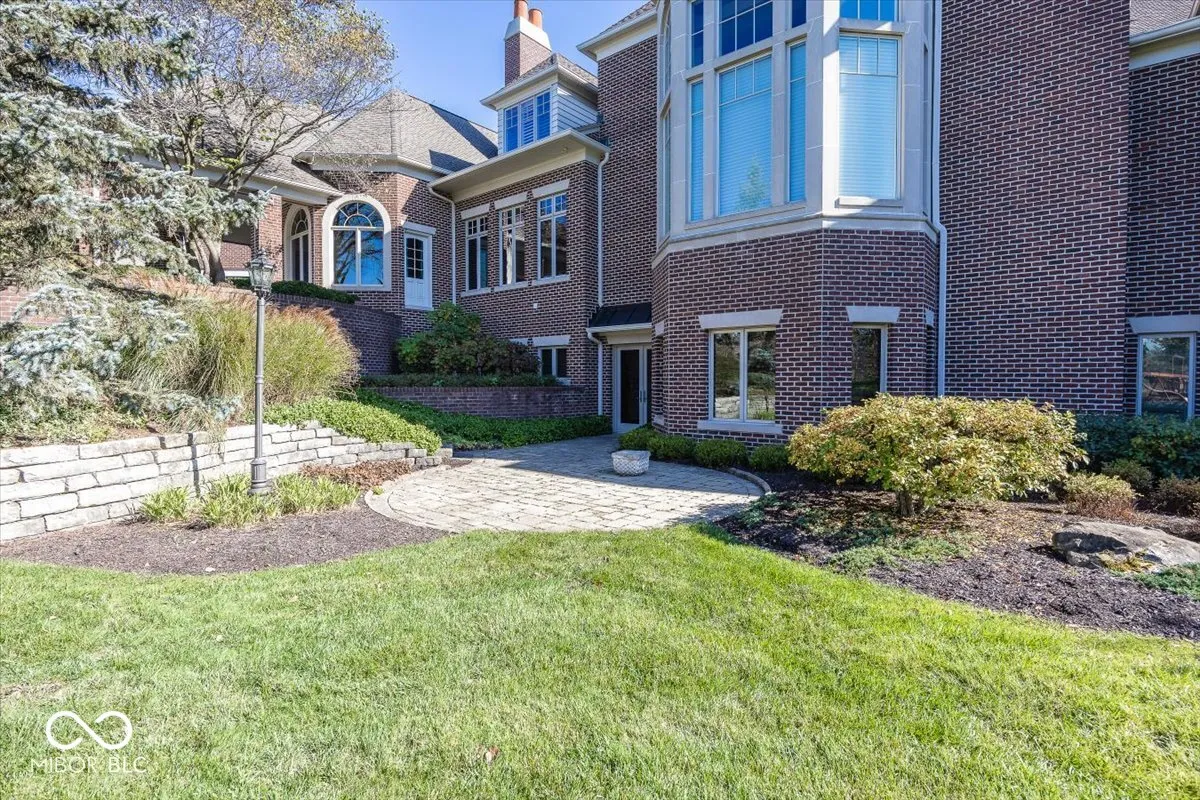 Greenfield, Indiana 46140, United States, 6 Bedrooms Bedrooms, ,8 BathroomsBathrooms,Residential,Pending,31822