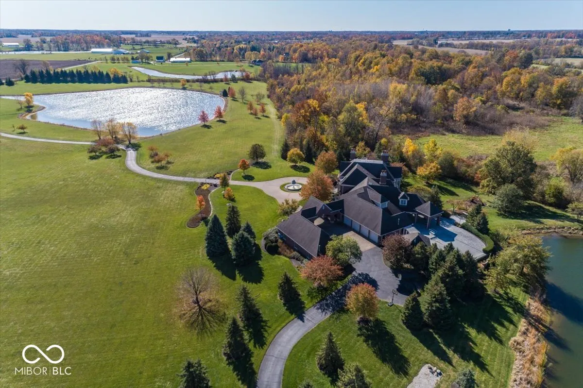 Greenfield, Indiana 46140, United States, 6 Bedrooms Bedrooms, ,8 BathroomsBathrooms,Residential,Pending,31822