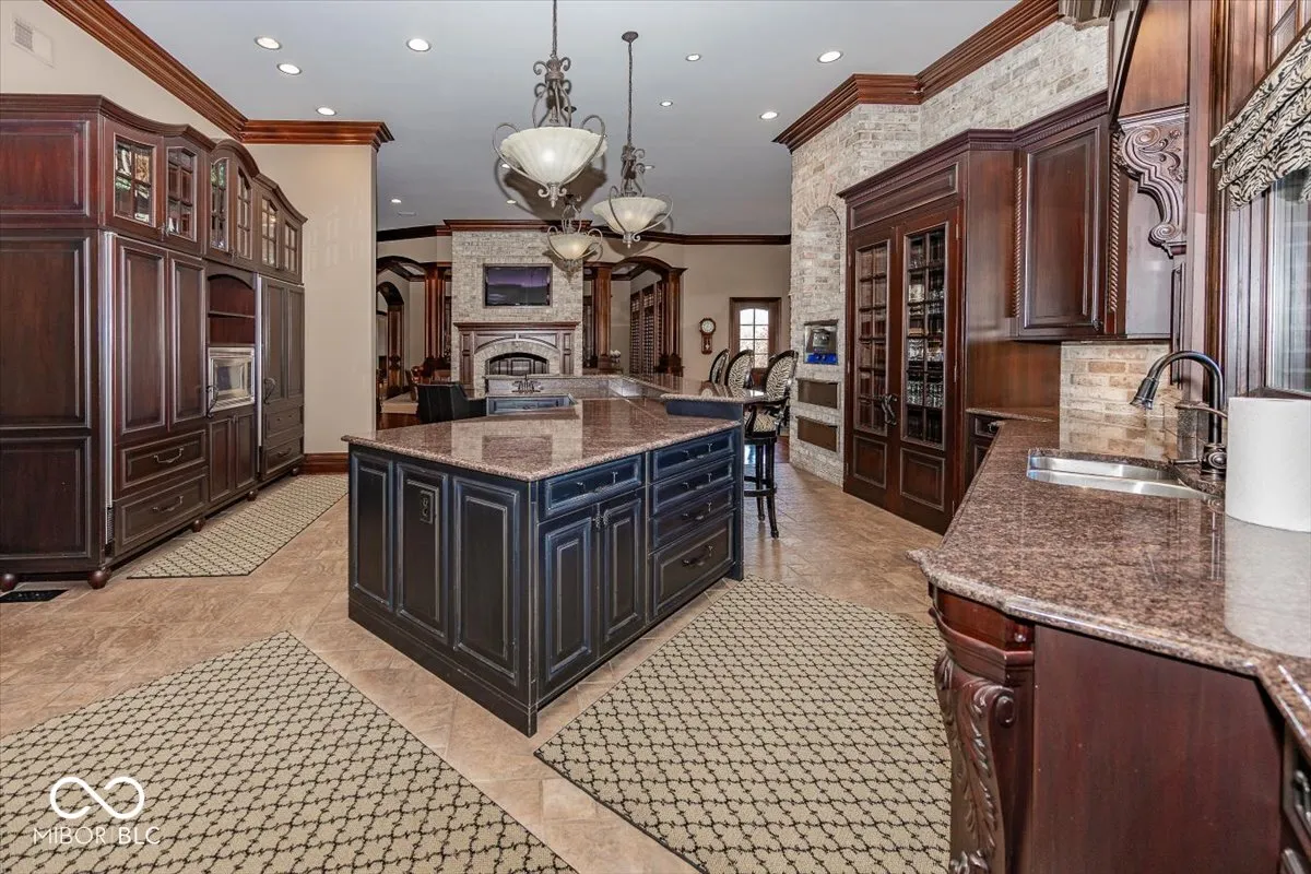 Greenfield, Indiana 46140, United States, 6 Bedrooms Bedrooms, ,8 BathroomsBathrooms,Residential,Pending,31822