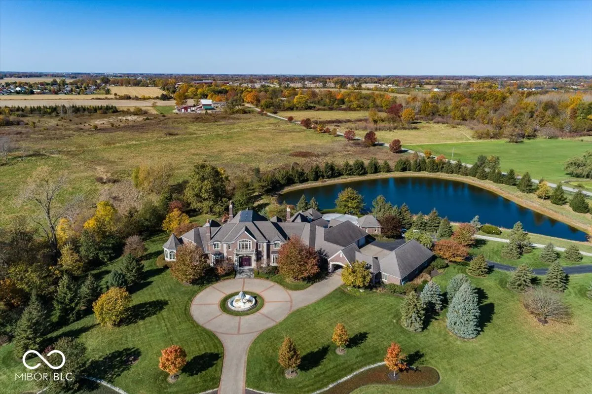 Greenfield, Indiana 46140, United States, 6 Bedrooms Bedrooms, ,8 BathroomsBathrooms,Residential,Pending,31822