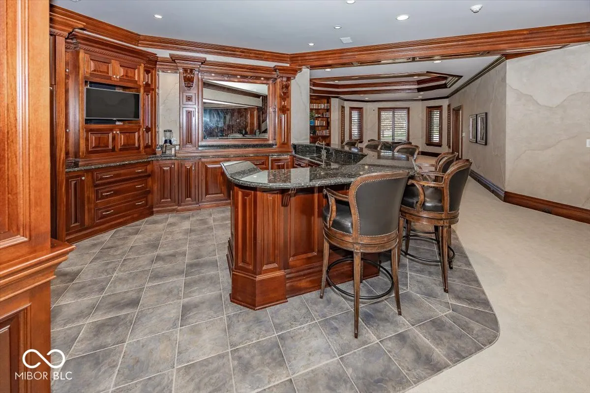 Greenfield, Indiana 46140, United States, 6 Bedrooms Bedrooms, ,8 BathroomsBathrooms,Residential,Pending,31822