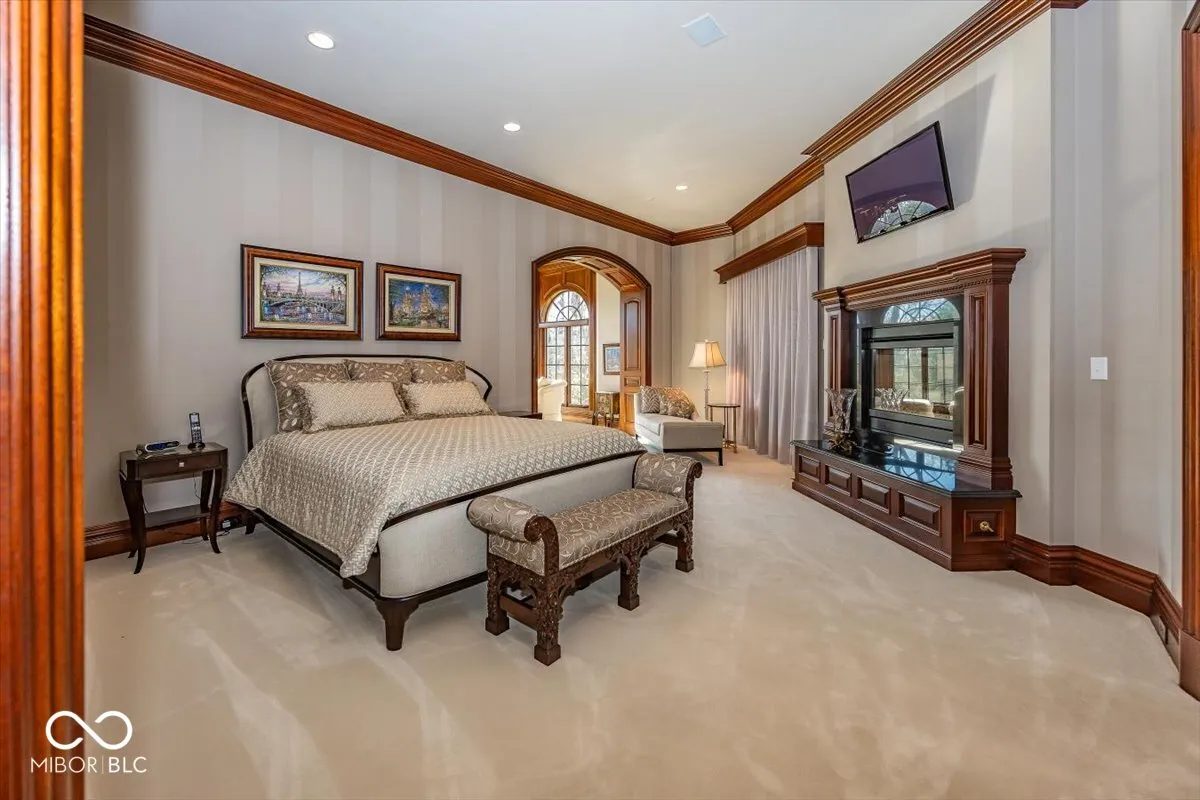 Greenfield, Indiana 46140, United States, 6 Bedrooms Bedrooms, ,8 BathroomsBathrooms,Residential,Pending,31822