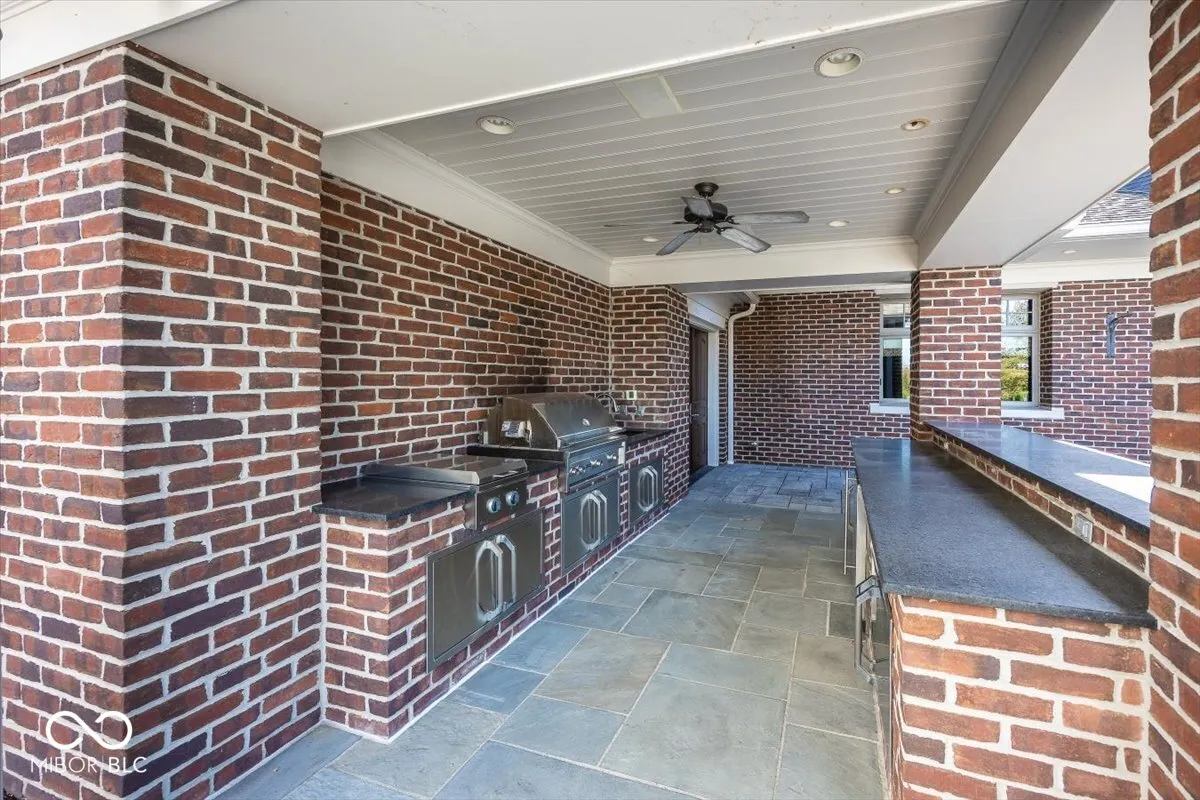 Greenfield, Indiana 46140, United States, 6 Bedrooms Bedrooms, ,8 BathroomsBathrooms,Residential,Pending,31822