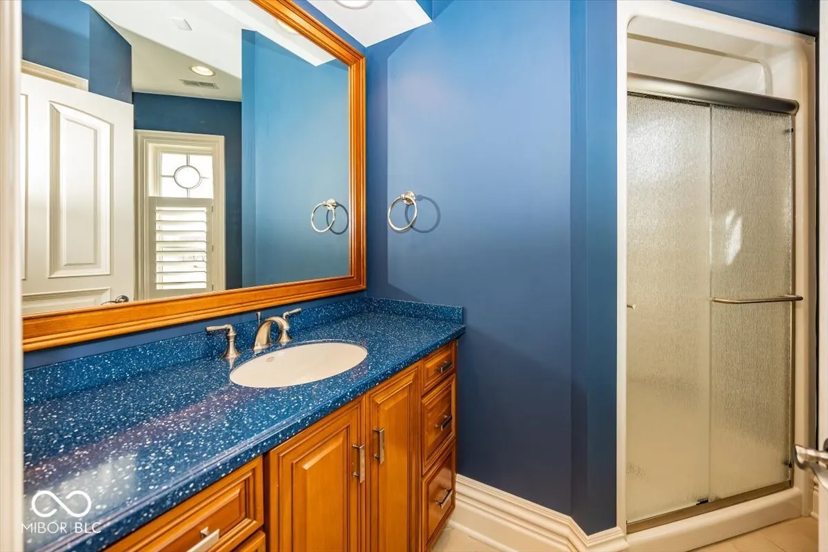 Greenfield, Indiana 46140, United States, 6 Bedrooms Bedrooms, ,8 BathroomsBathrooms,Residential,Pending,31822