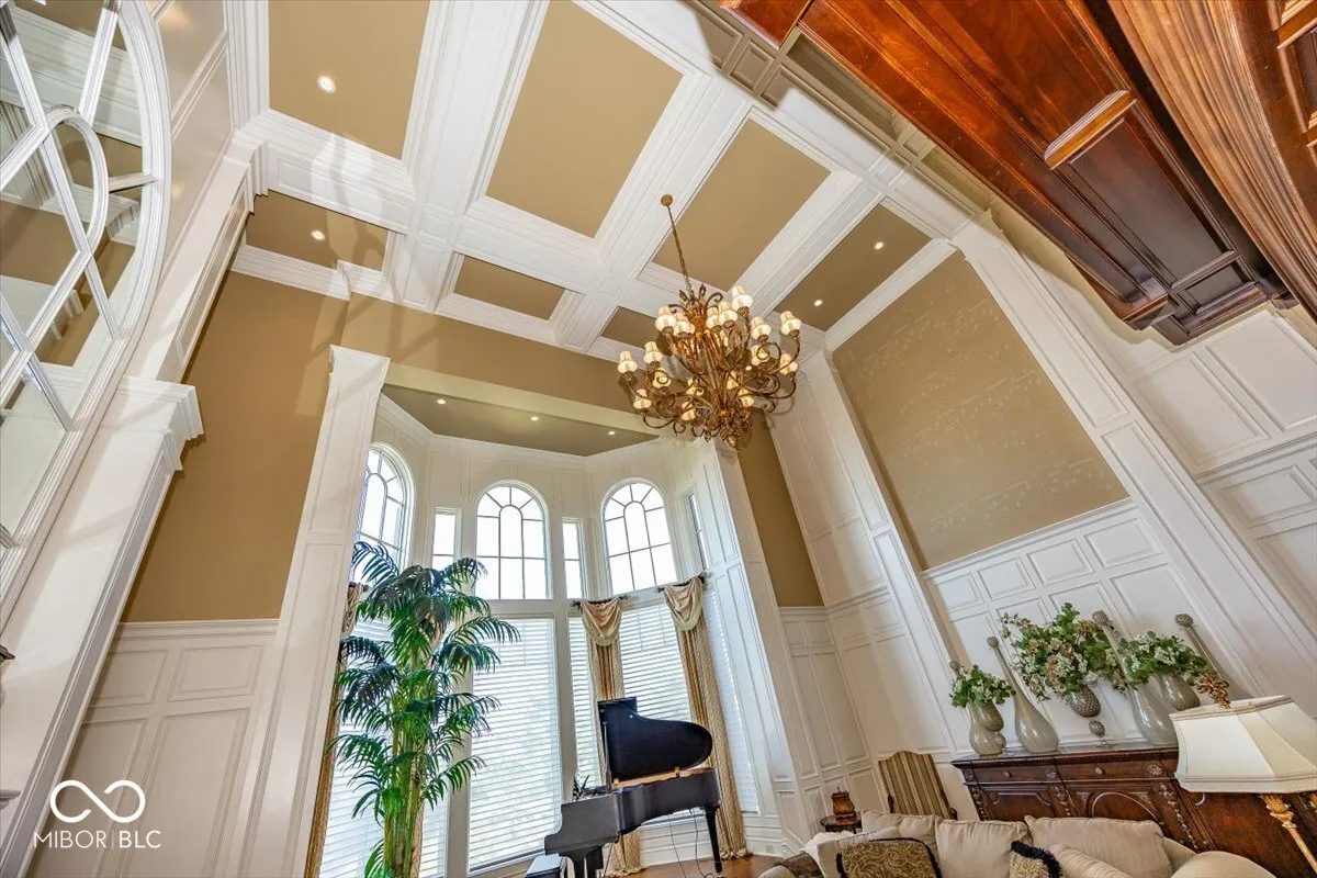 Greenfield, Indiana 46140, United States, 6 Bedrooms Bedrooms, ,8 BathroomsBathrooms,Residential,Pending,31822