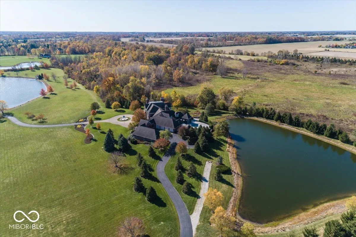 Greenfield, Indiana 46140, United States, 6 Bedrooms Bedrooms, ,8 BathroomsBathrooms,Residential,Pending,31822