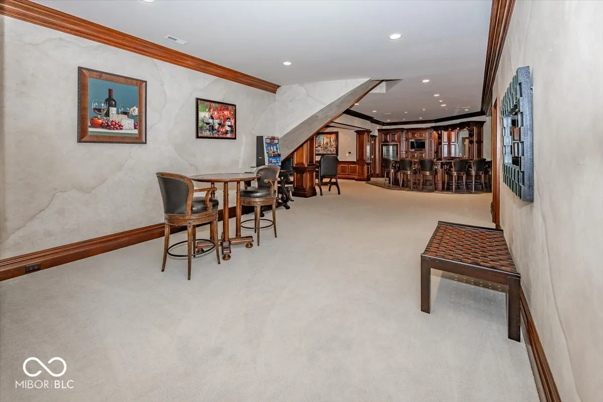 Greenfield, Indiana 46140, United States, 6 Bedrooms Bedrooms, ,8 BathroomsBathrooms,Residential,Pending,31822