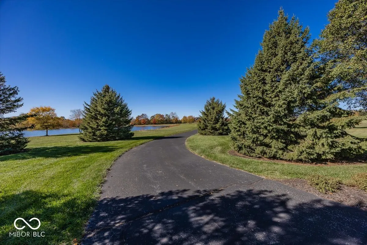 Greenfield, Indiana 46140, United States, 6 Bedrooms Bedrooms, ,8 BathroomsBathrooms,Residential,Pending,31822