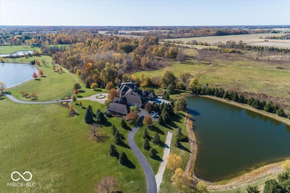 Greenfield, Indiana 46140, United States, 6 Bedrooms Bedrooms, ,8 BathroomsBathrooms,Residential,Pending,31822