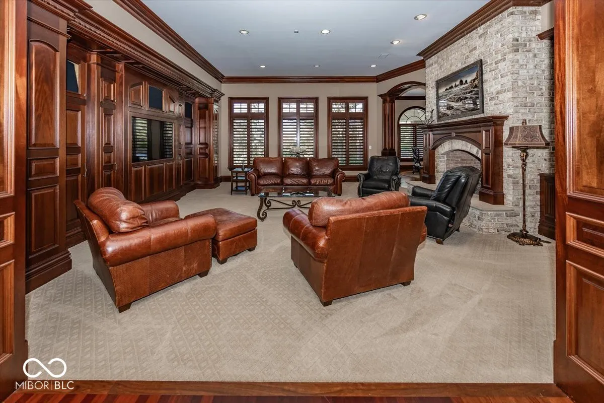 Greenfield, Indiana 46140, United States, 6 Bedrooms Bedrooms, ,8 BathroomsBathrooms,Residential,Pending,31822