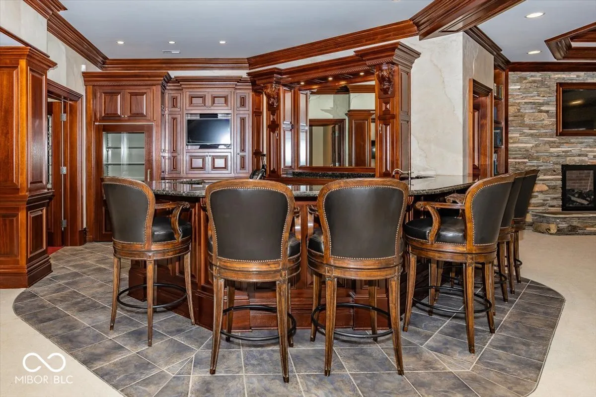 Greenfield, Indiana 46140, United States, 6 Bedrooms Bedrooms, ,8 BathroomsBathrooms,Residential,Pending,31822