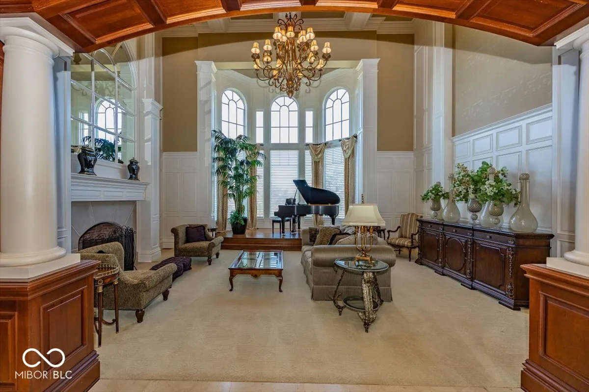 Greenfield, Indiana 46140, United States, 6 Bedrooms Bedrooms, ,8 BathroomsBathrooms,Residential,Pending,31822