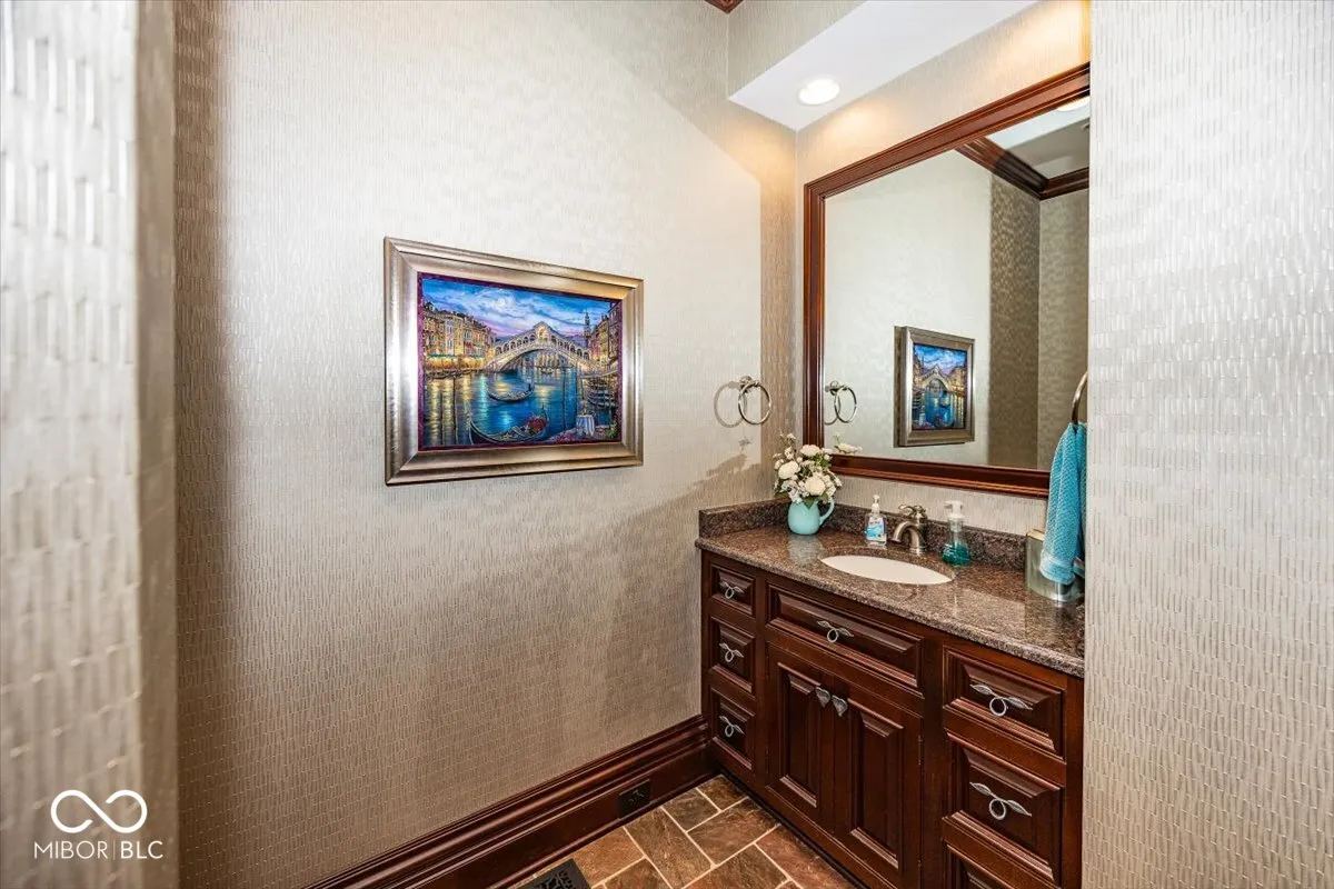 Greenfield, Indiana 46140, United States, 6 Bedrooms Bedrooms, ,8 BathroomsBathrooms,Residential,Pending,31822