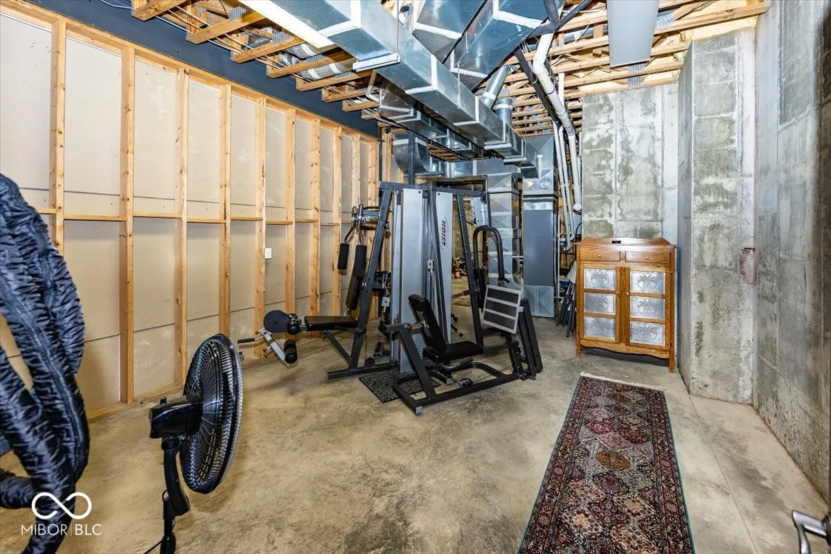 Greenfield, Indiana 46140, United States, 6 Bedrooms Bedrooms, ,8 BathroomsBathrooms,Residential,Pending,31822